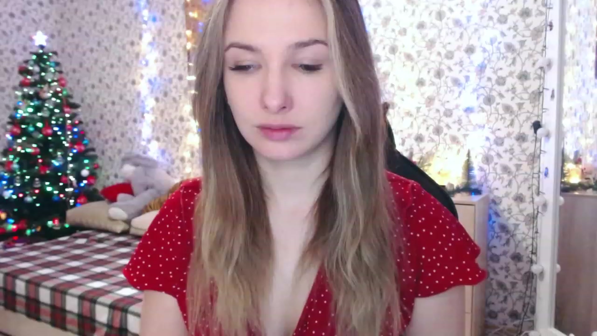 Gallery image thumbnail from RosieRosa's myfreecams stream on, 12/25/2022, 07:18 image 5 of 20