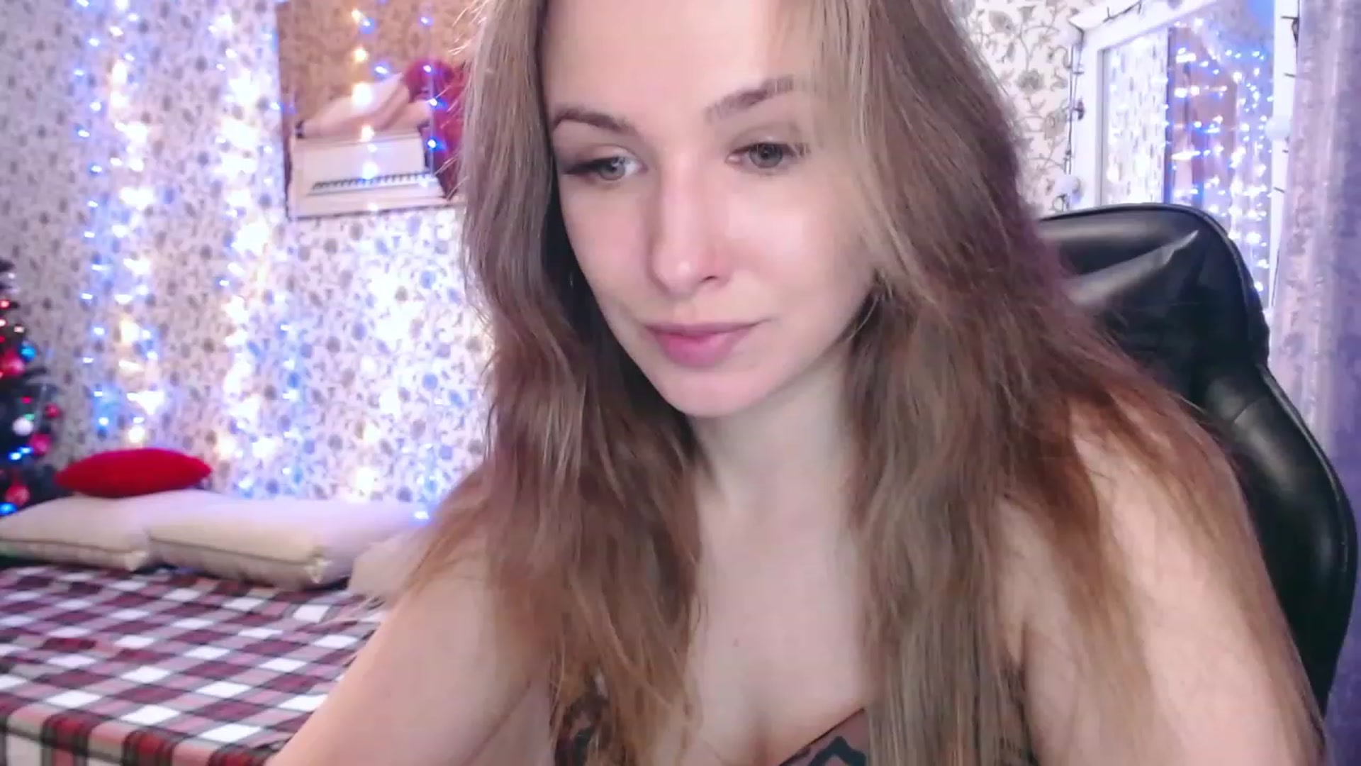 Gallery image thumbnail from RosieRosa's myfreecams stream on, 01/10/2023, 07:34 image 13 of 20