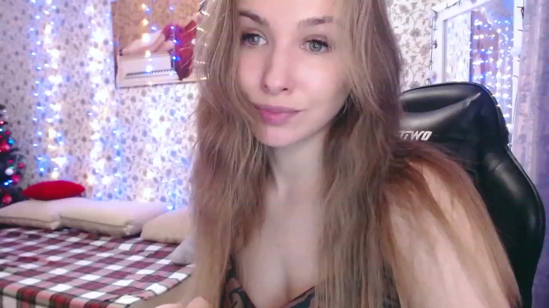 Gallery image thumbnail from RosieRosa's myfreecams stream on, 01/10/2023, 07:34 image 12 of 20