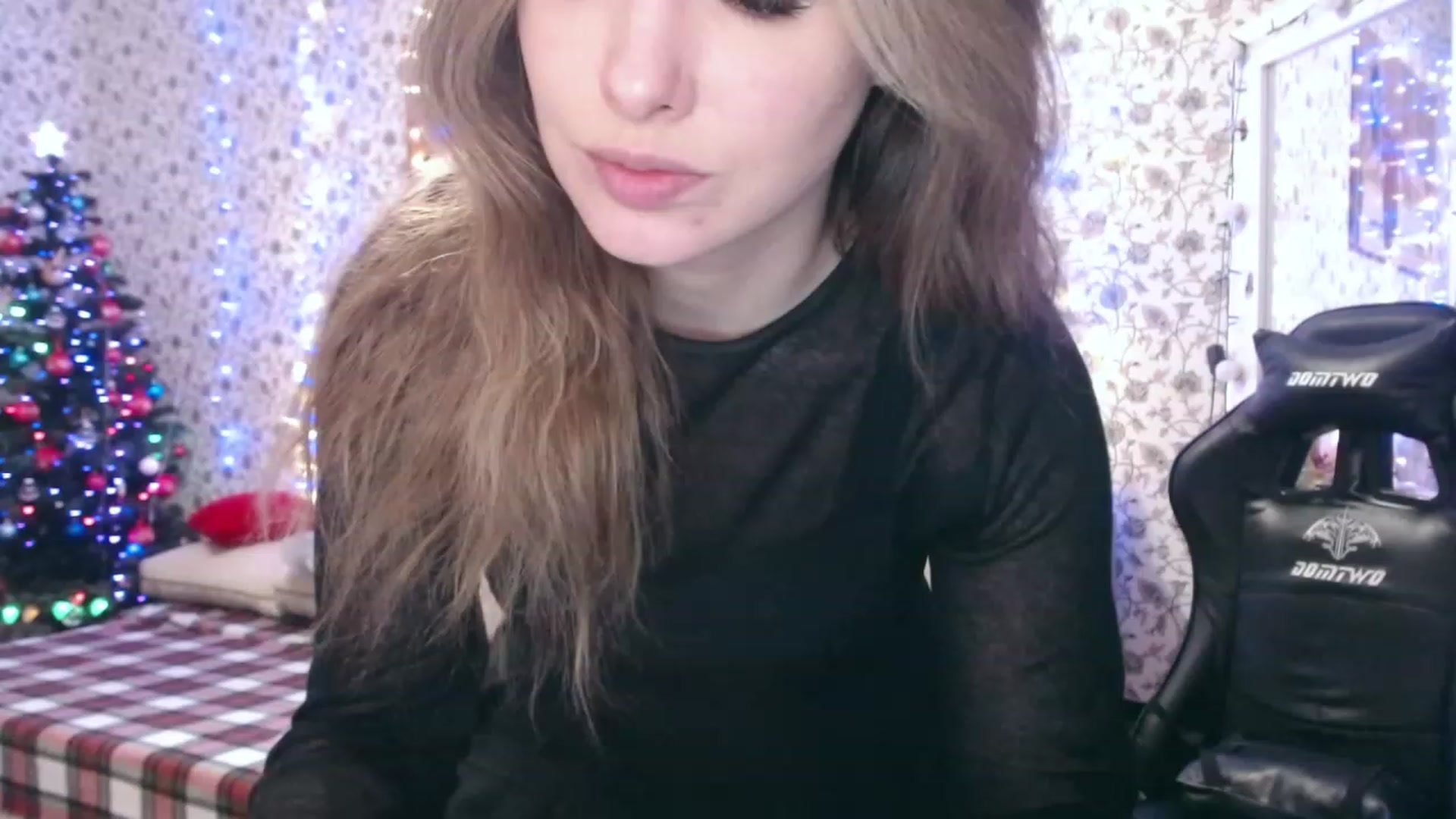 Gallery image thumbnail from RosieRosa's myfreecams stream on, 01/13/2023, 07:15 image 4 of 20