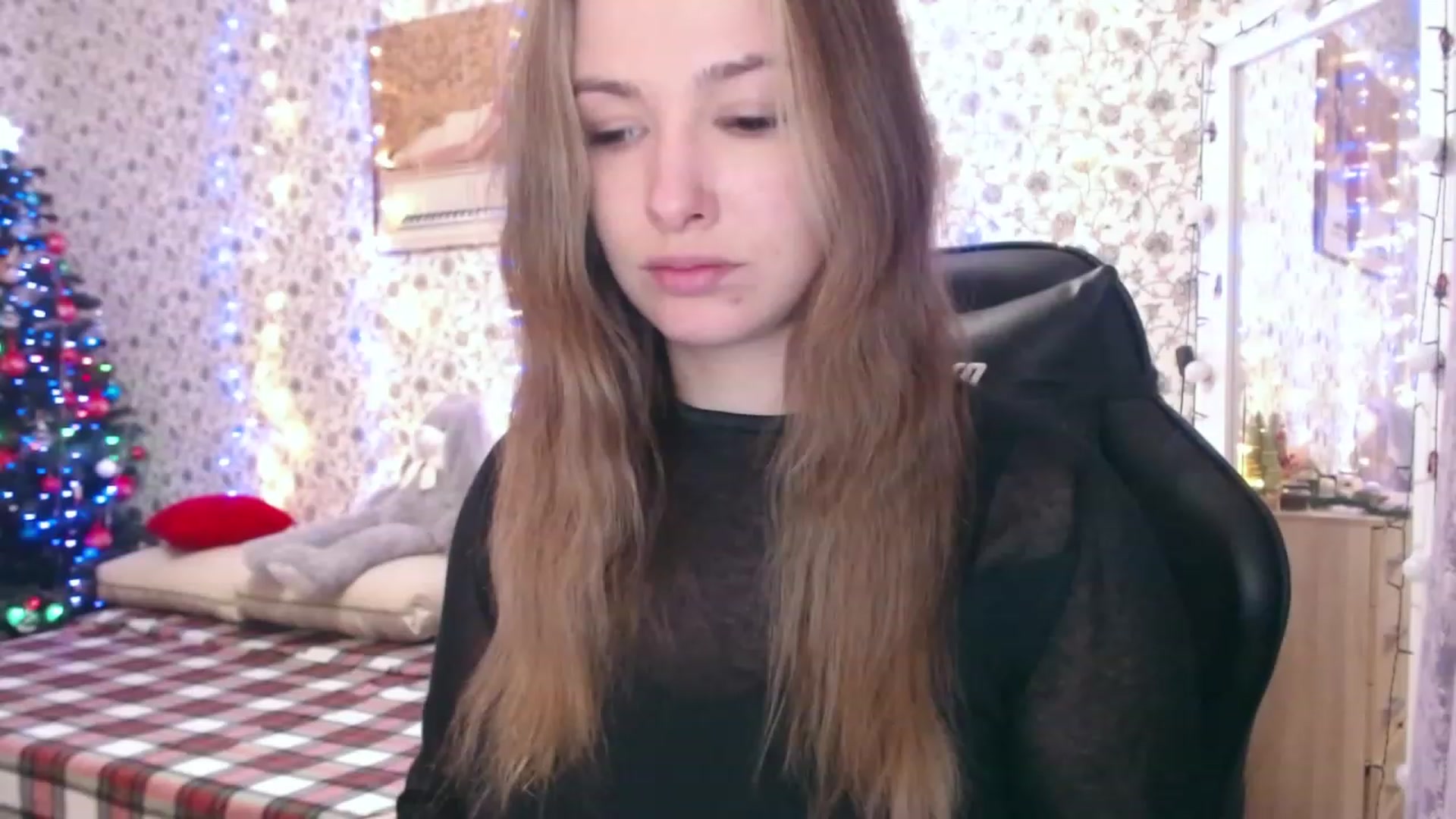 Gallery image thumbnail from RosieRosa's myfreecams stream on, 01/13/2023, 07:15 image 6 of 20