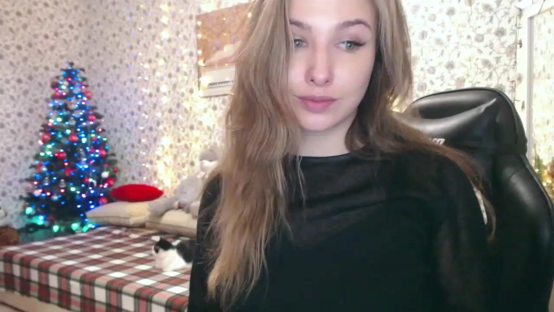 Gallery image thumbnail from RosieRosa's myfreecams stream on, 01/18/2023, 07:14 image 20 of 20