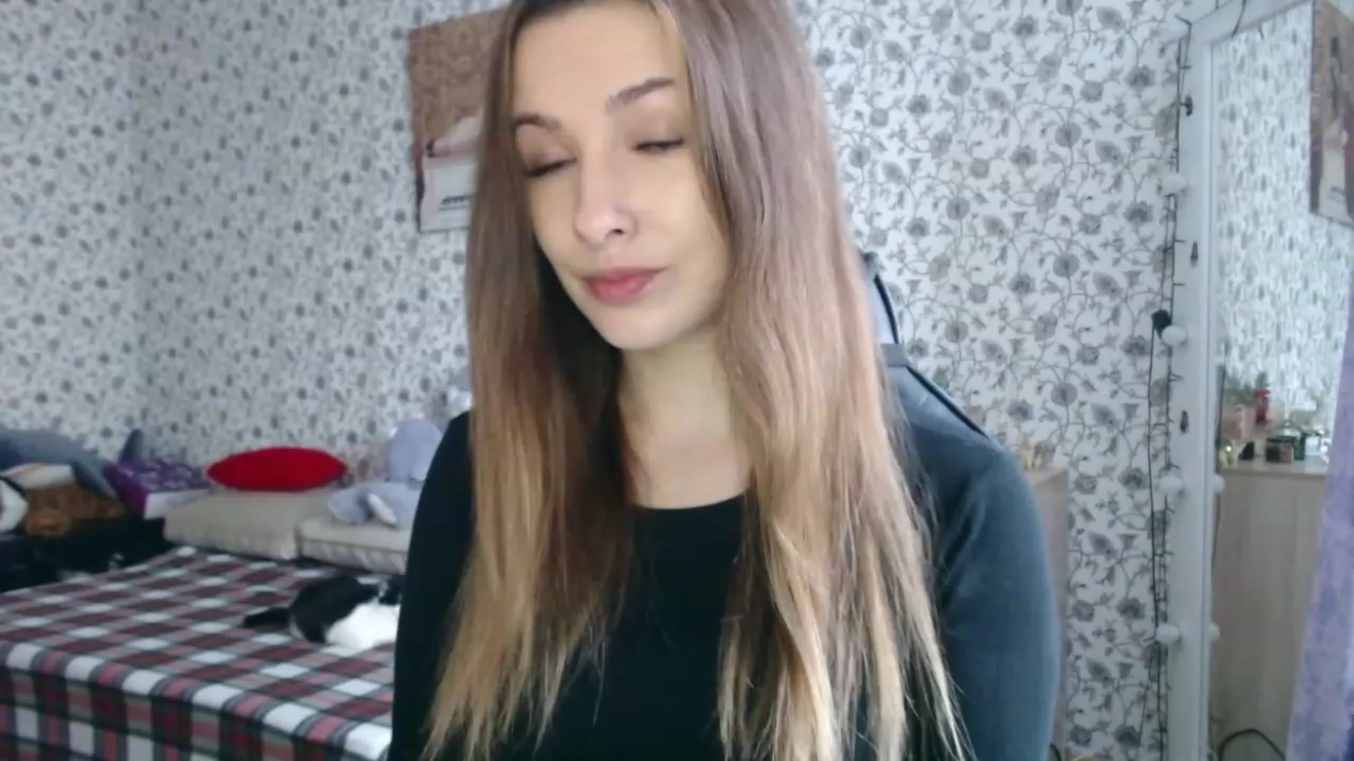 Gallery image thumbnail from RosieRosa's myfreecams stream on, 02/01/2023, 13:31 image 2 of 20