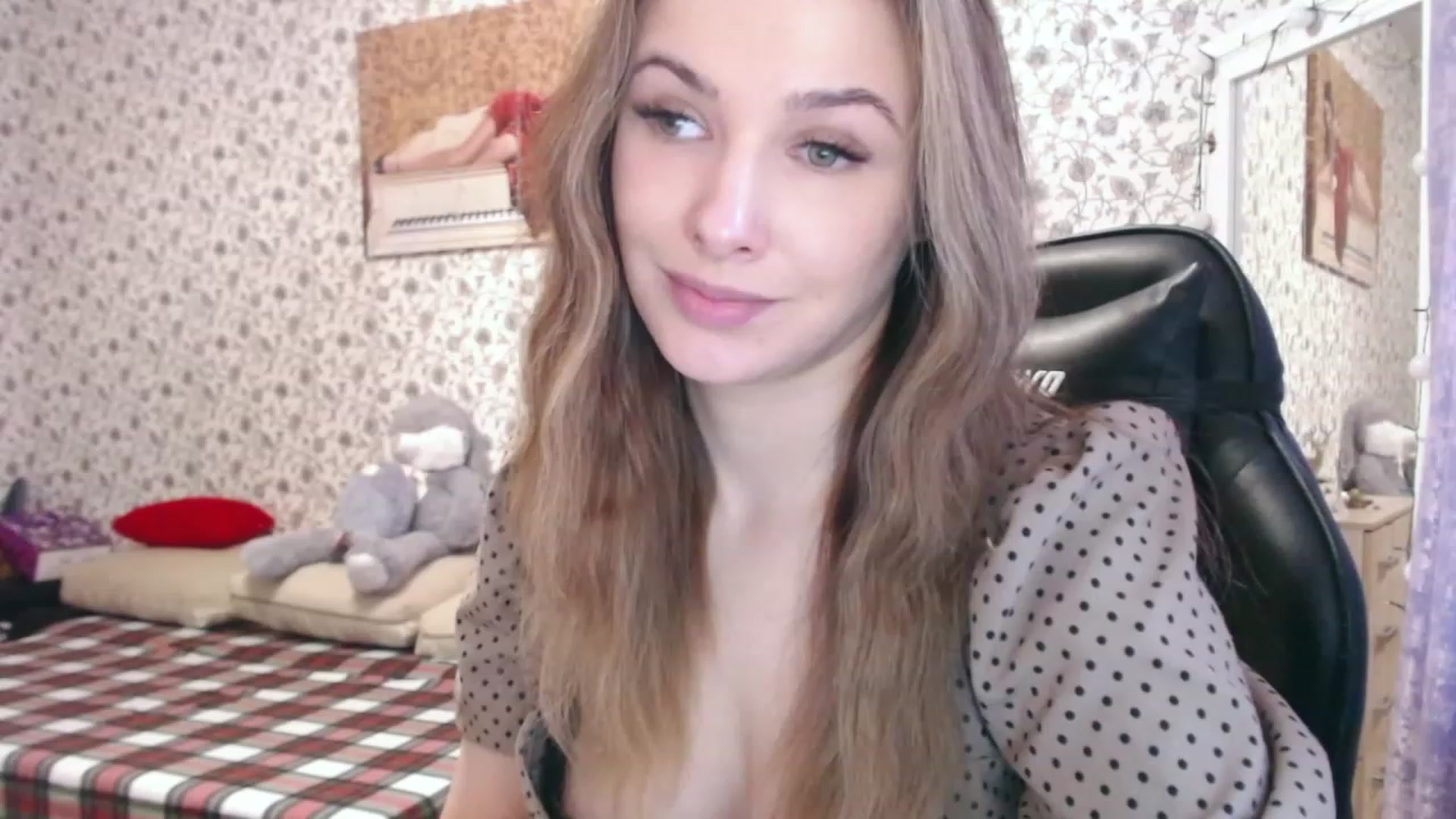 Gallery image thumbnail from RosieRosa's myfreecams stream on, 02/02/2023, 07:27 image 1 of 20