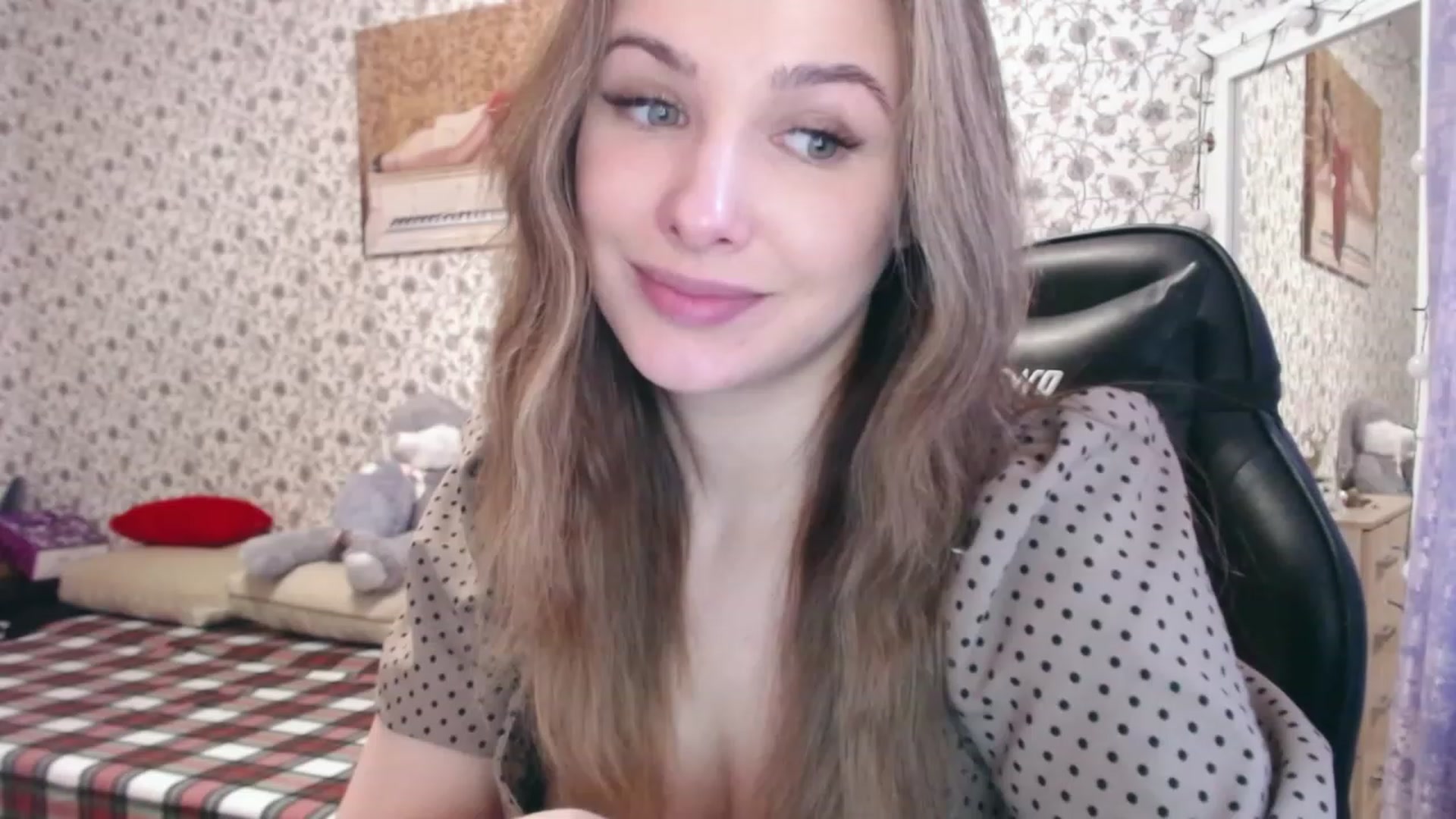 Gallery image thumbnail from RosieRosa's myfreecams stream on, 02/02/2023, 07:27 image 2 of 20