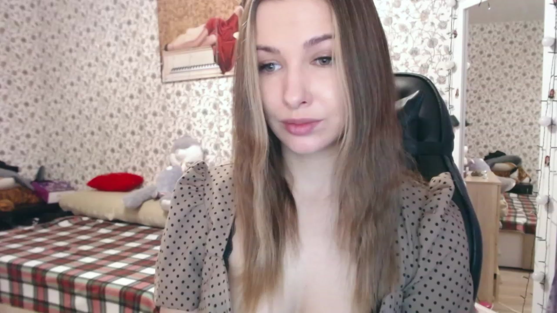 Gallery image thumbnail from RosieRosa's myfreecams stream on, 02/07/2023, 07:23 image 2 of 20