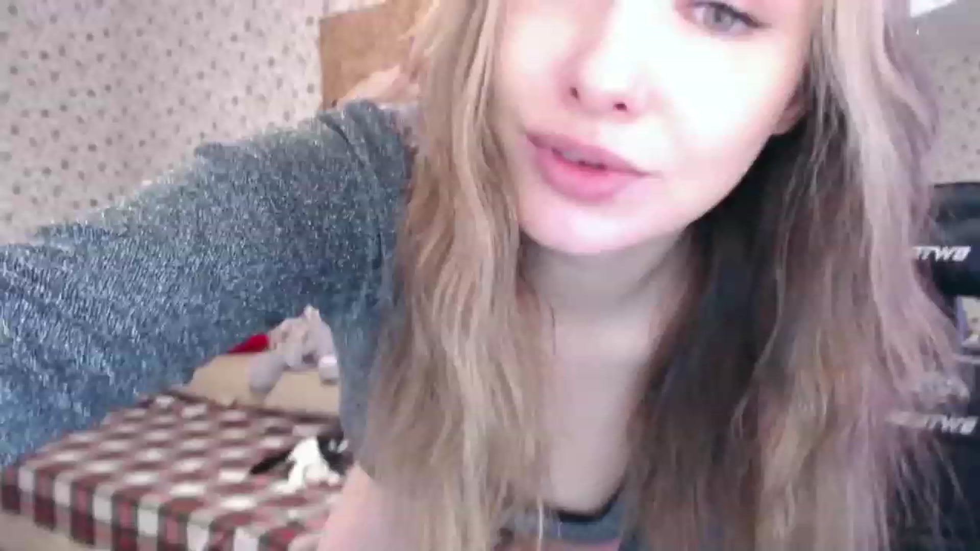 Gallery image thumbnail from RosieRosa's myfreecams stream on, 02/14/2023, 07:13 image 3 of 20