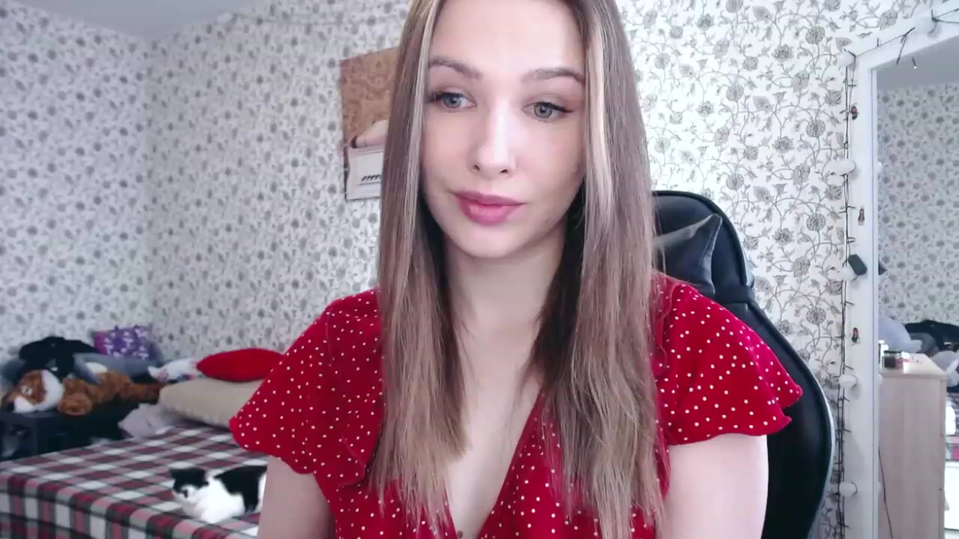 Gallery image thumbnail from RosieRosa's myfreecams stream on, 02/15/2023, 12:36 image 7 of 20