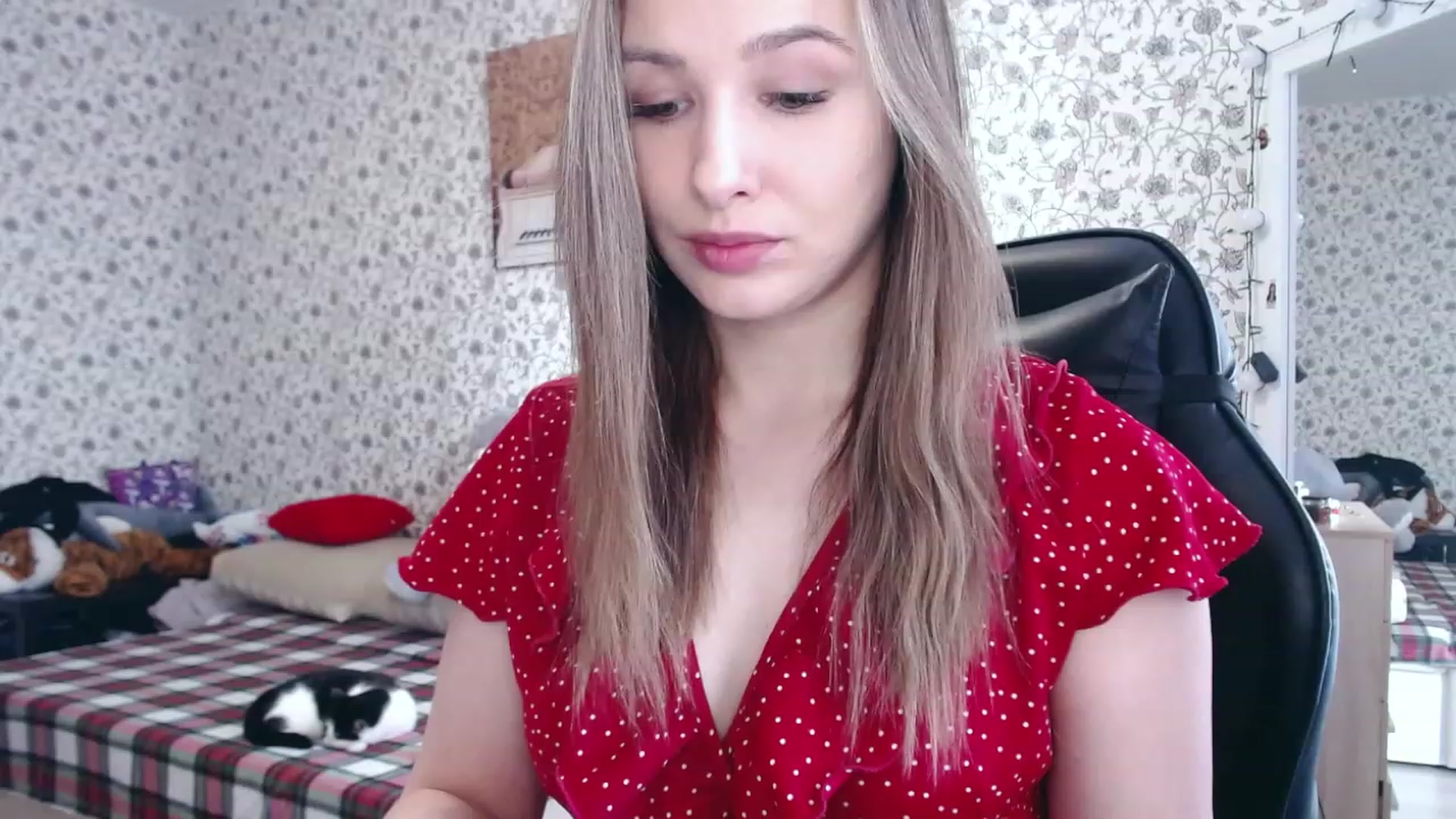 Gallery image thumbnail from RosieRosa's myfreecams stream on, 02/15/2023, 12:36 image 17 of 20