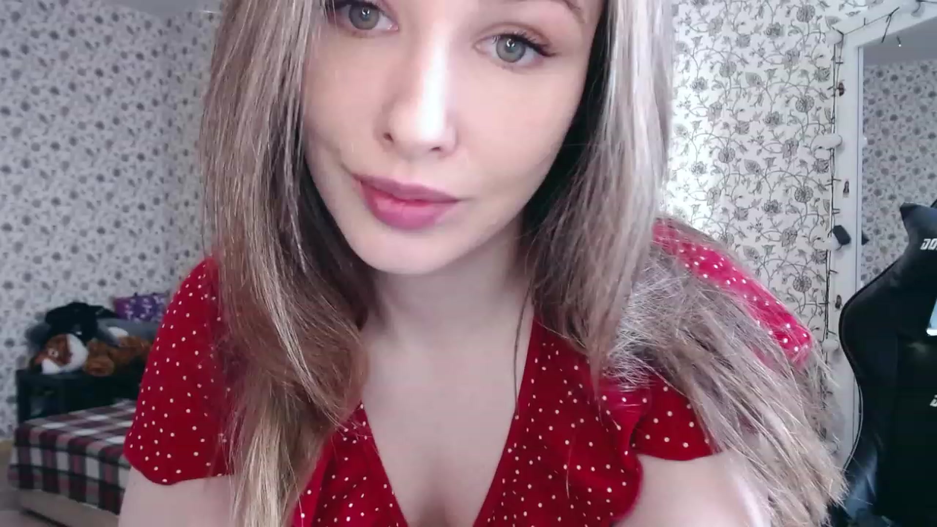 Gallery image thumbnail from RosieRosa's myfreecams stream on, 02/15/2023, 12:36 image 12 of 20