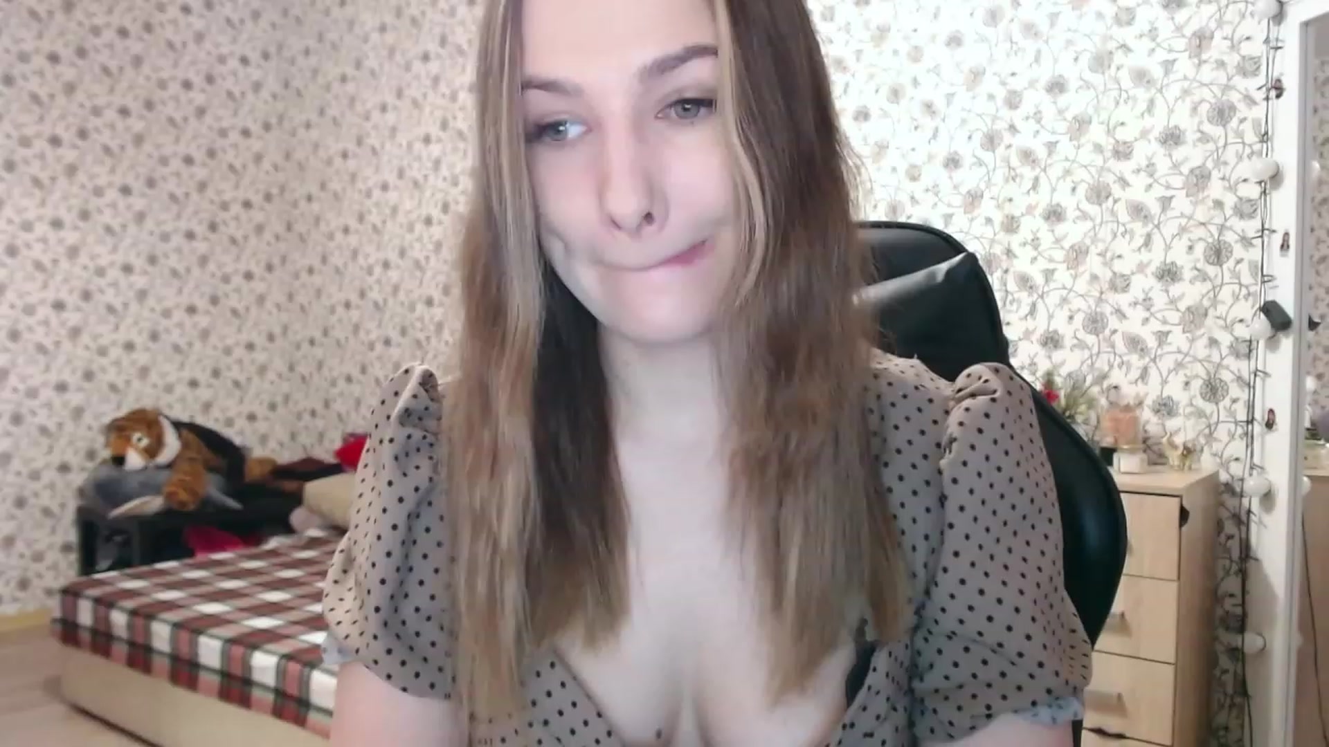 Gallery image thumbnail from RosieRosa's myfreecams stream on, 02/20/2023, 04:17 image 11 of 20