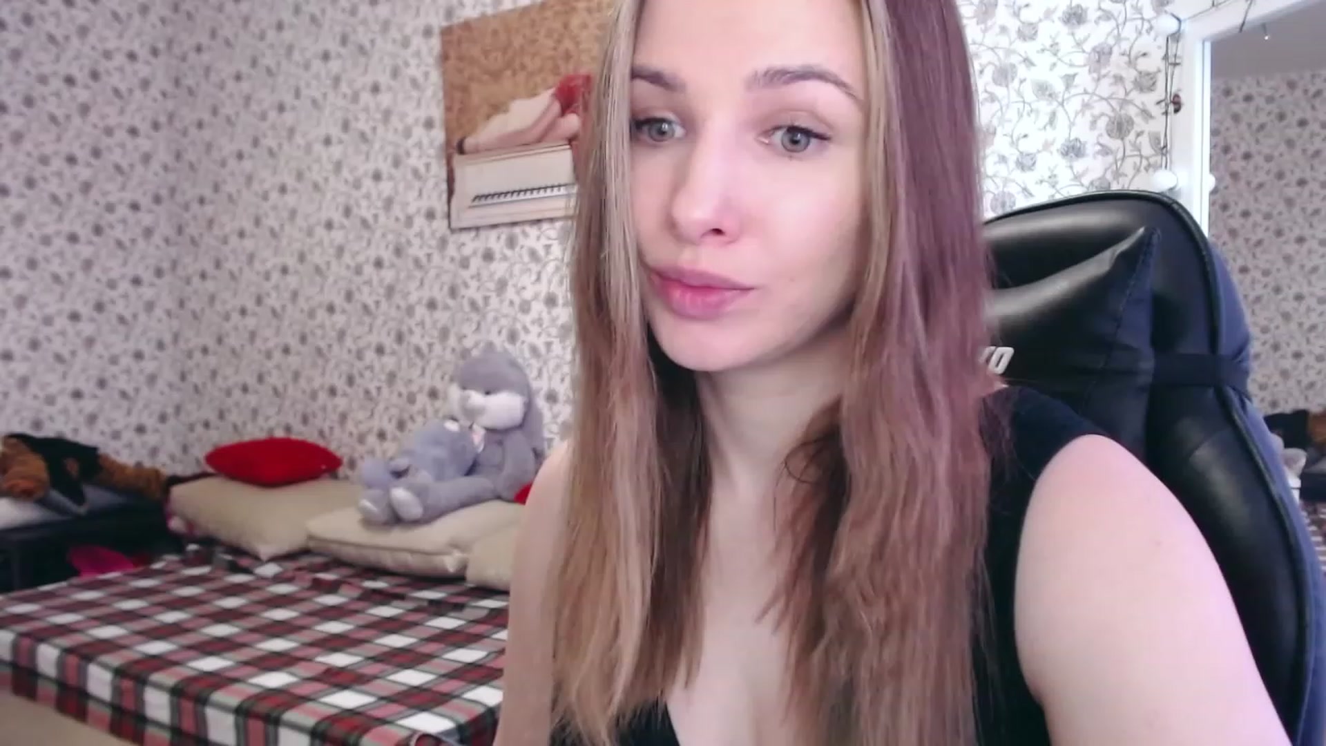 Gallery image thumbnail from RosieRosa's myfreecams stream on, 02/23/2023, 07:08 image 13 of 20