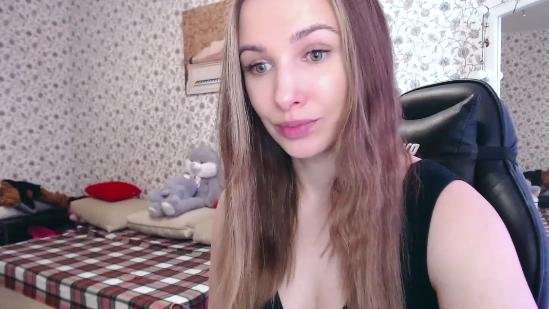 Gallery image thumbnail from RosieRosa's myfreecams stream on, 02/23/2023, 07:08 image 7 of 20