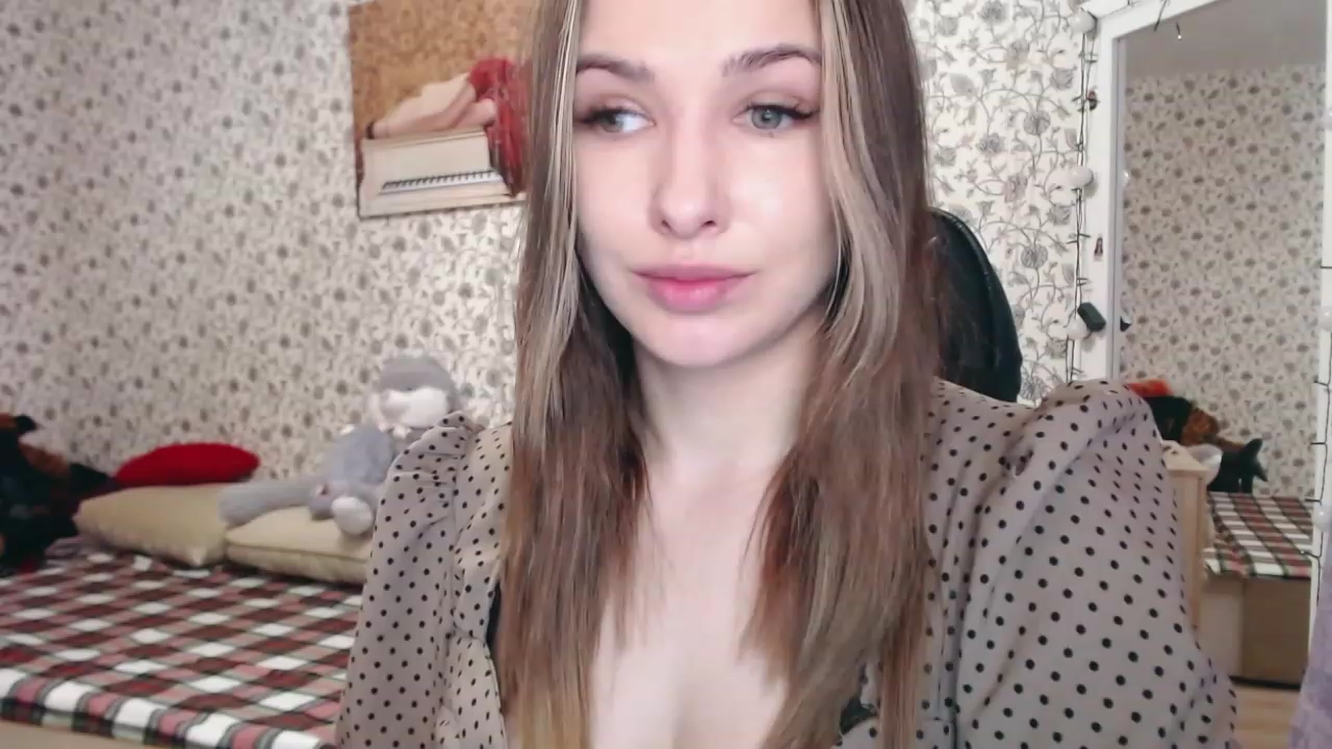 Gallery image thumbnail from RosieRosa's myfreecams stream on, 02/27/2023, 05:16 image 16 of 20