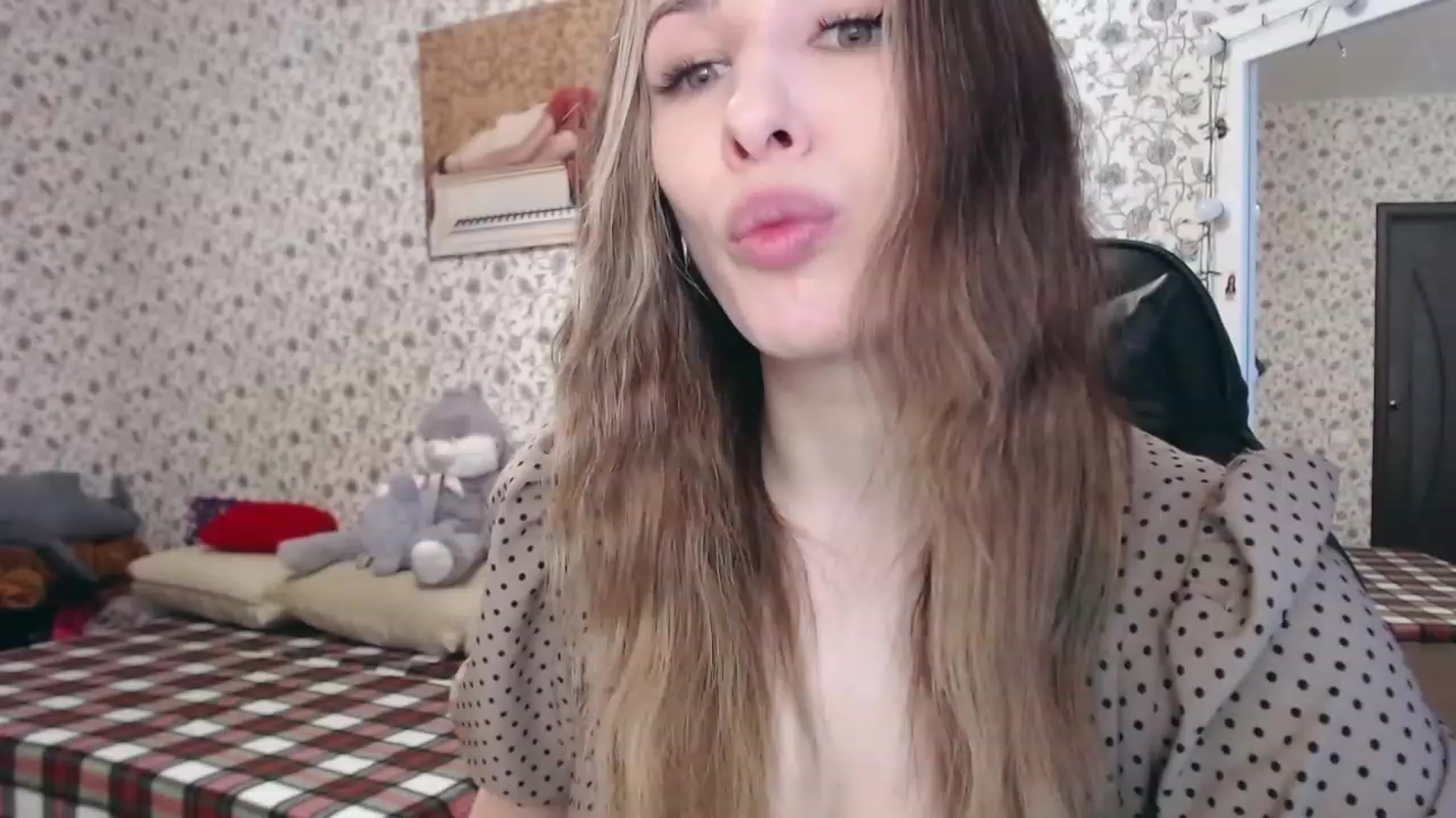 Gallery image thumbnail from RosieRosa's myfreecams stream on, 03/06/2023, 05:21 image 2 of 20