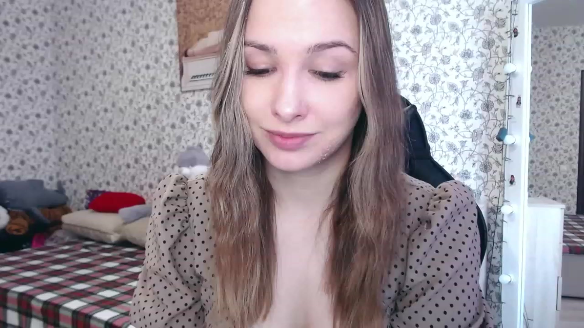 Gallery image thumbnail from RosieRosa's myfreecams stream on, 03/06/2023, 07:19 image 18 of 20