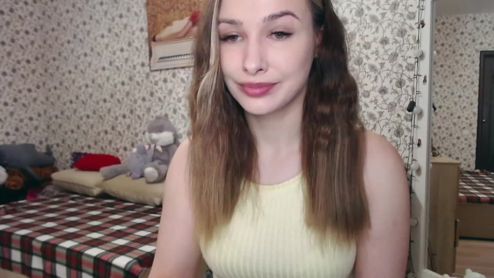 Gallery image thumbnail from RosieRosa's myfreecams stream on, 03/07/2023, 04:09 image 12 of 20