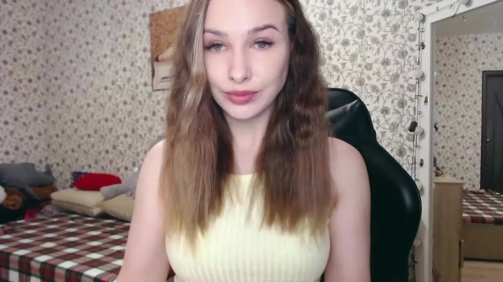 Gallery image thumbnail from RosieRosa's myfreecams stream on, 03/07/2023, 04:09 image 6 of 20