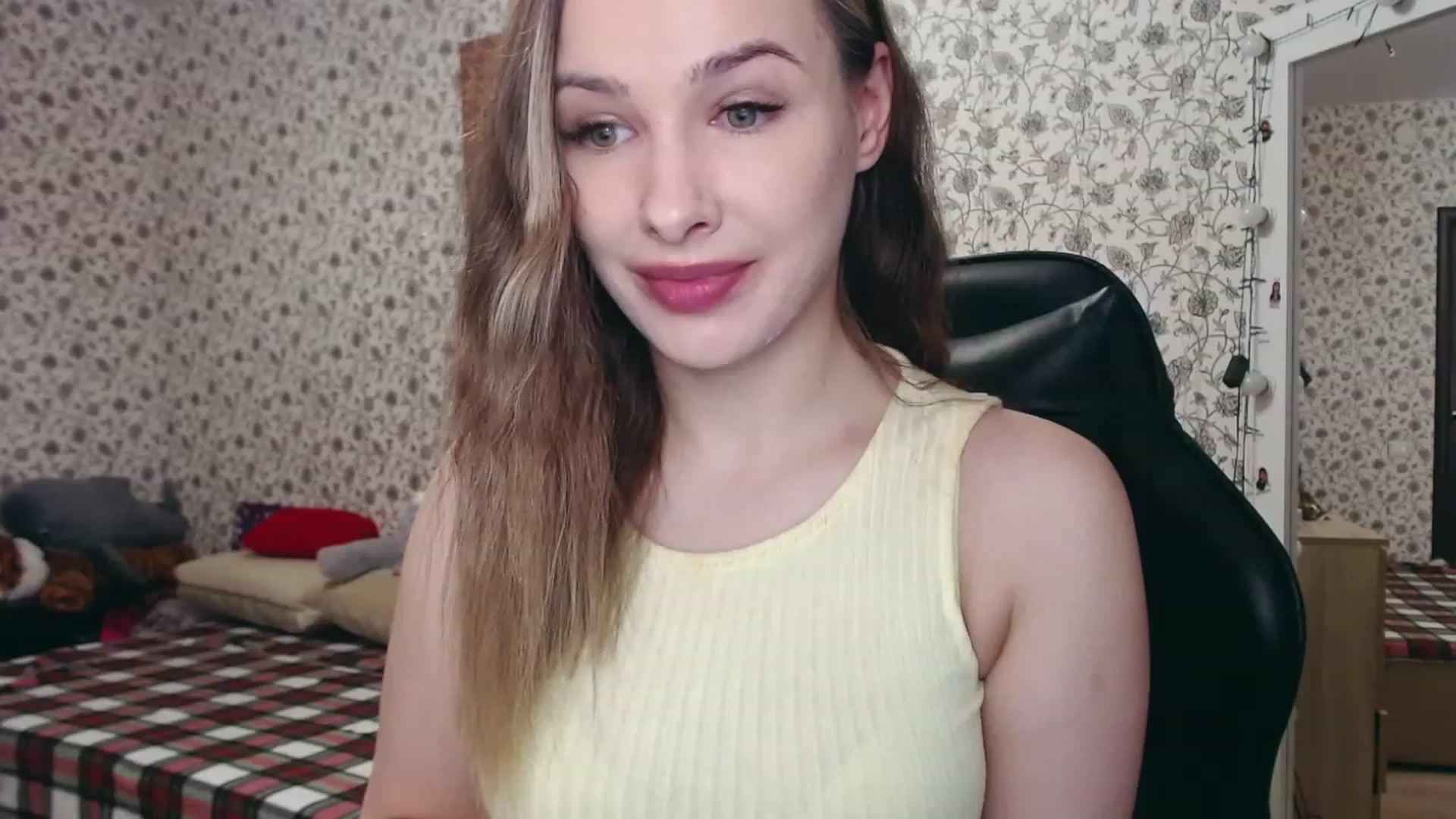 Gallery image thumbnail from RosieRosa's myfreecams stream on, 03/07/2023, 04:09 image 9 of 20