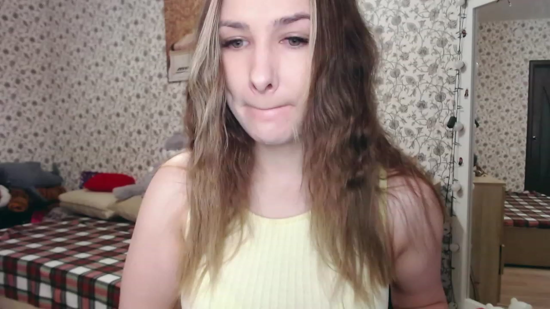 Gallery image thumbnail from RosieRosa's myfreecams stream on, 03/07/2023, 04:09 image 3 of 20