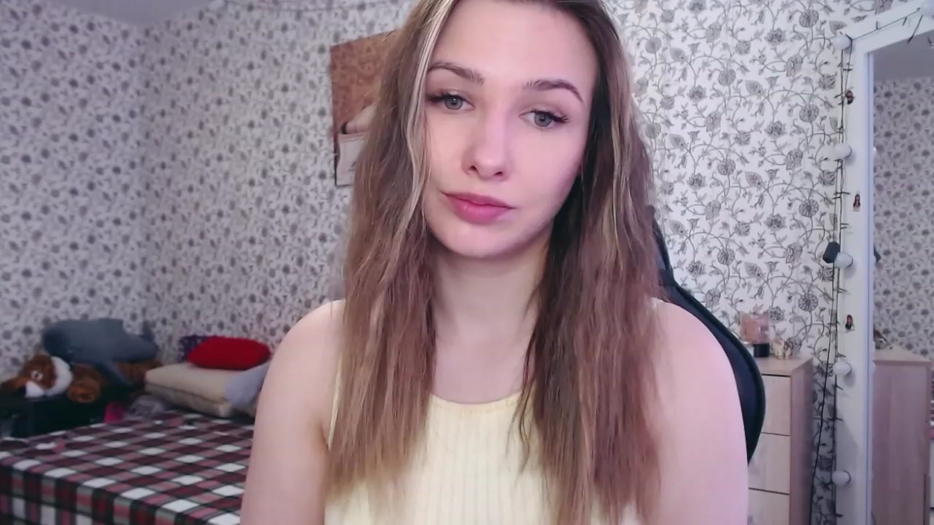 Gallery image thumbnail from RosieRosa's myfreecams stream on, 03/07/2023, 07:14 image 19 of 20