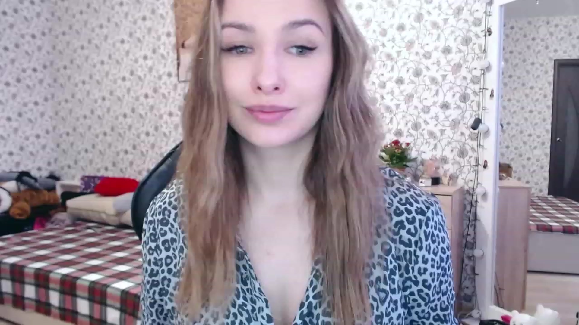 Gallery image thumbnail from RosieRosa's myfreecams stream on, 03/09/2023, 07:07 image 18 of 20