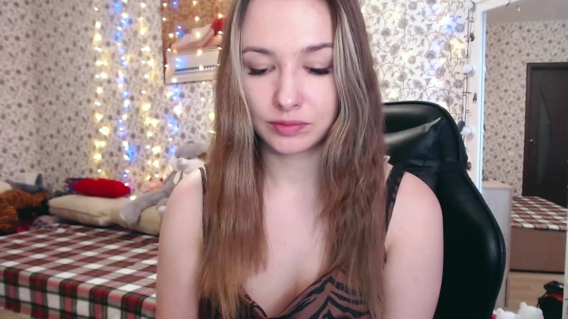 Gallery image thumbnail from RosieRosa's myfreecams stream on, 03/15/2023, 07:17 image 1 of 20