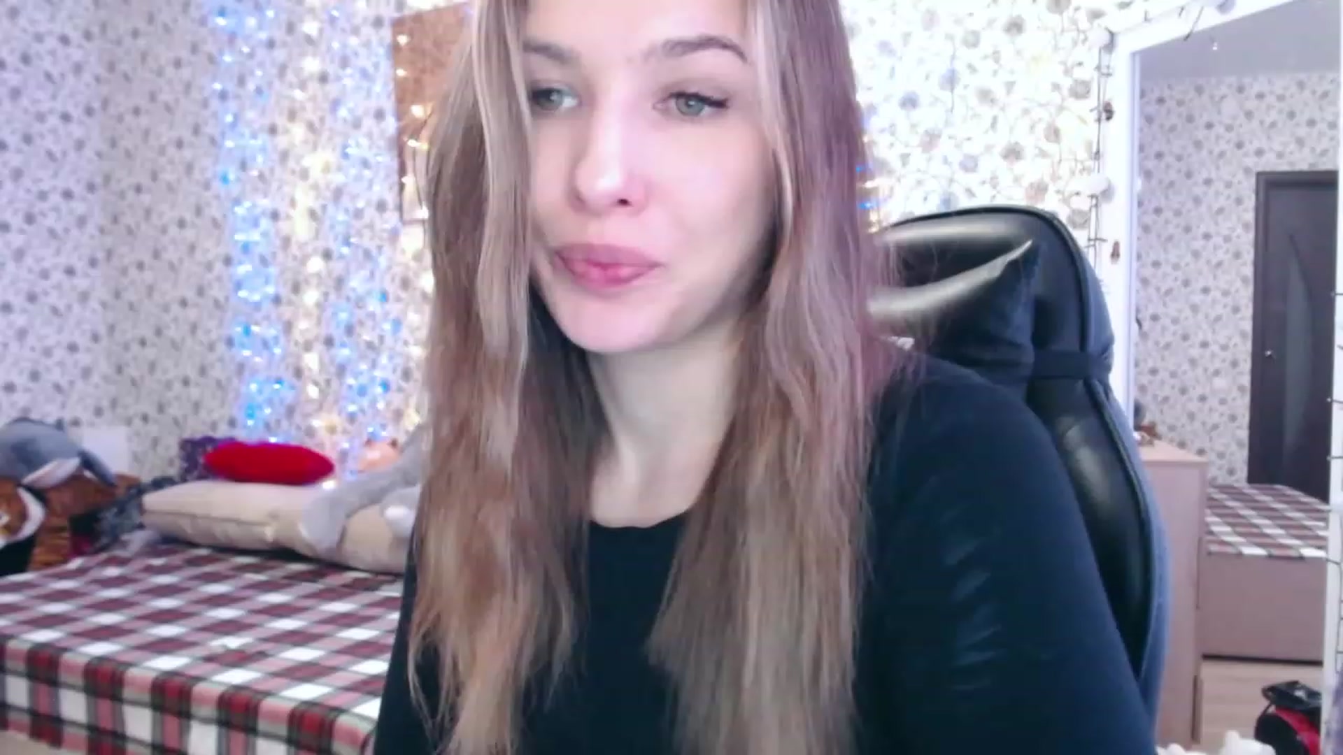 Gallery image thumbnail from RosieRosa's myfreecams stream on, 03/16/2023, 06:53 image 2 of 20