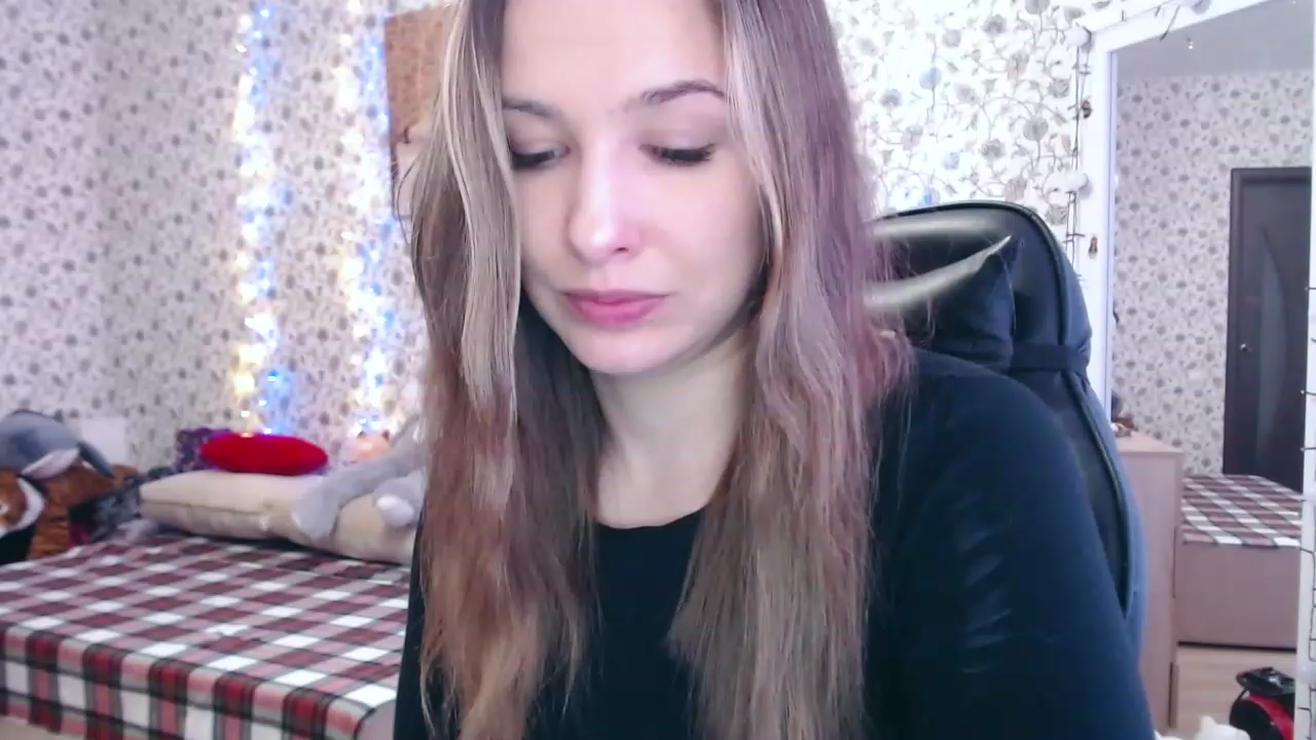 Gallery image thumbnail from RosieRosa's myfreecams stream on, 03/16/2023, 06:53 image 3 of 20
