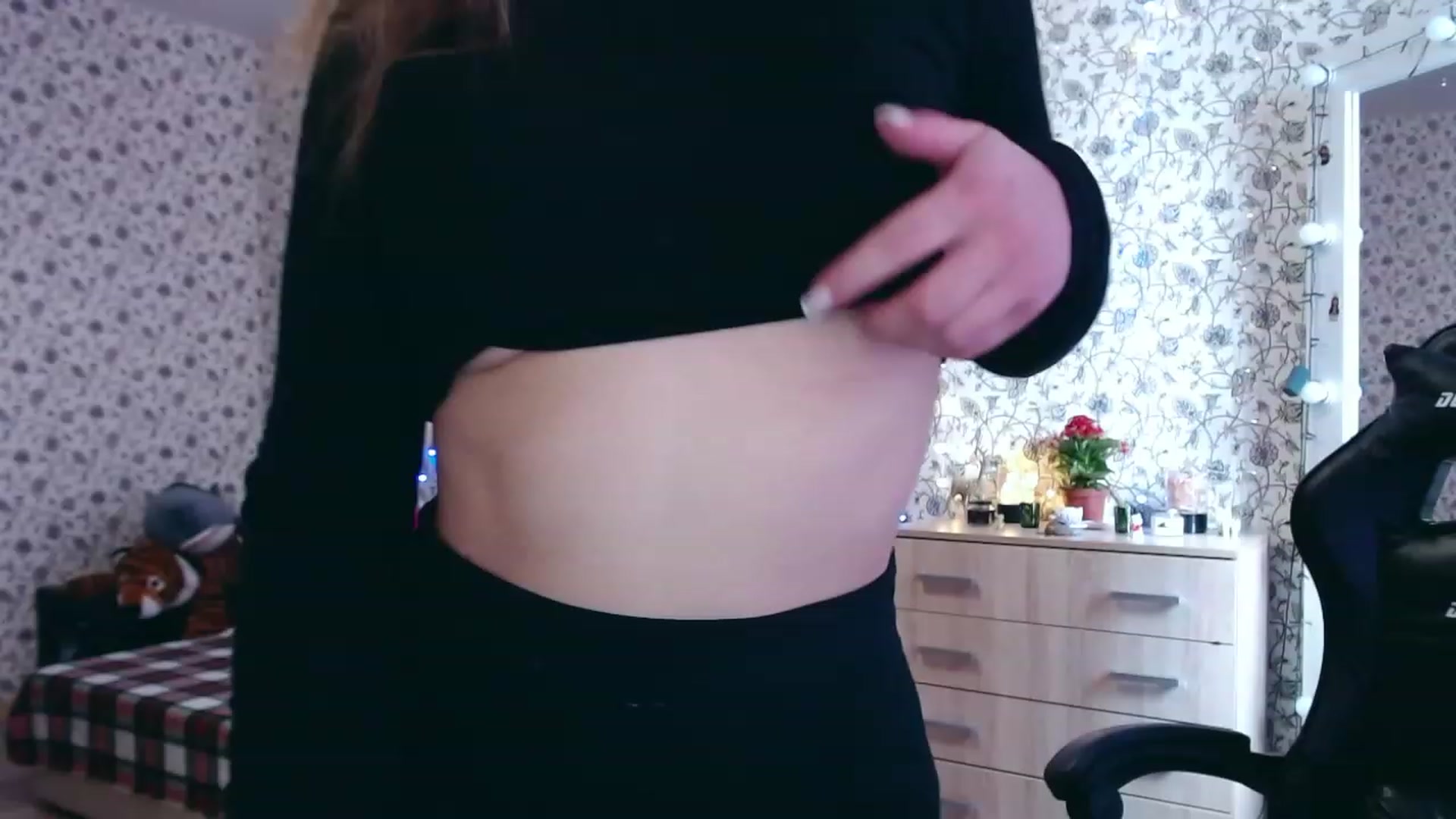Gallery image thumbnail from RosieRosa's myfreecams stream on, 03/16/2023, 06:53 image 18 of 20