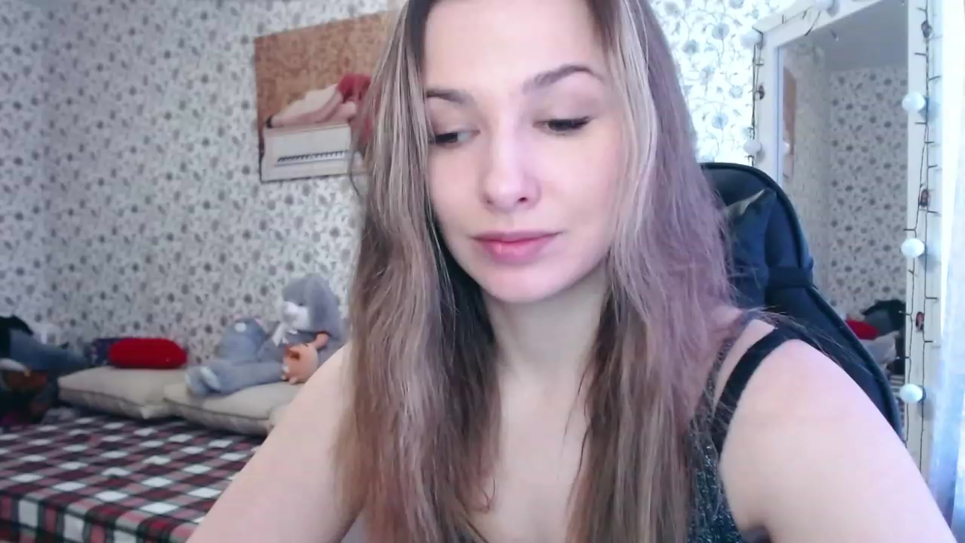 Gallery image thumbnail from RosieRosa's myfreecams stream on, 03/20/2023, 07:16 image 8 of 20