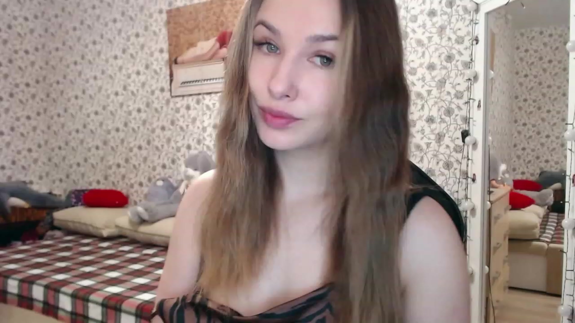 Gallery image thumbnail from RosieRosa's myfreecams stream on, 03/21/2023, 04:19 image 9 of 20