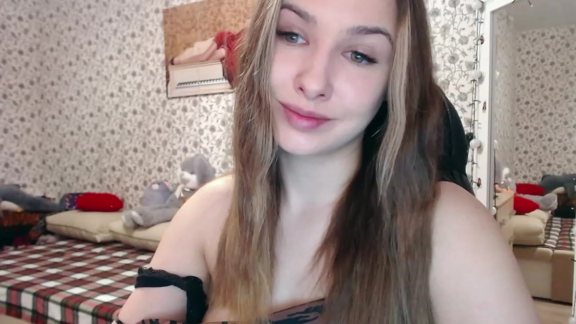 Gallery image thumbnail from RosieRosa's myfreecams stream on, 03/21/2023, 04:19 image 13 of 20