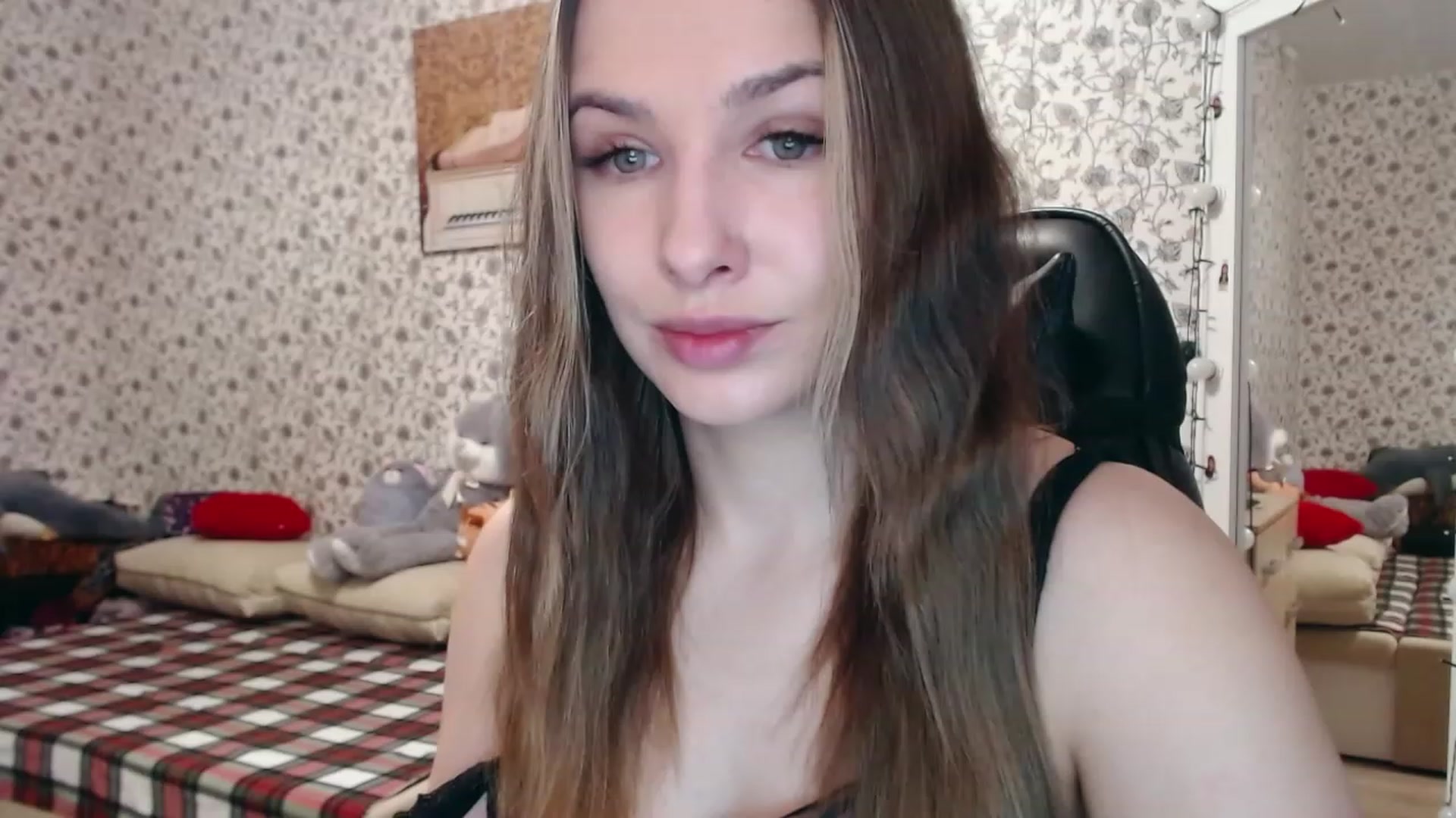 Gallery image thumbnail from RosieRosa's myfreecams stream on, 03/21/2023, 04:19 image 14 of 20