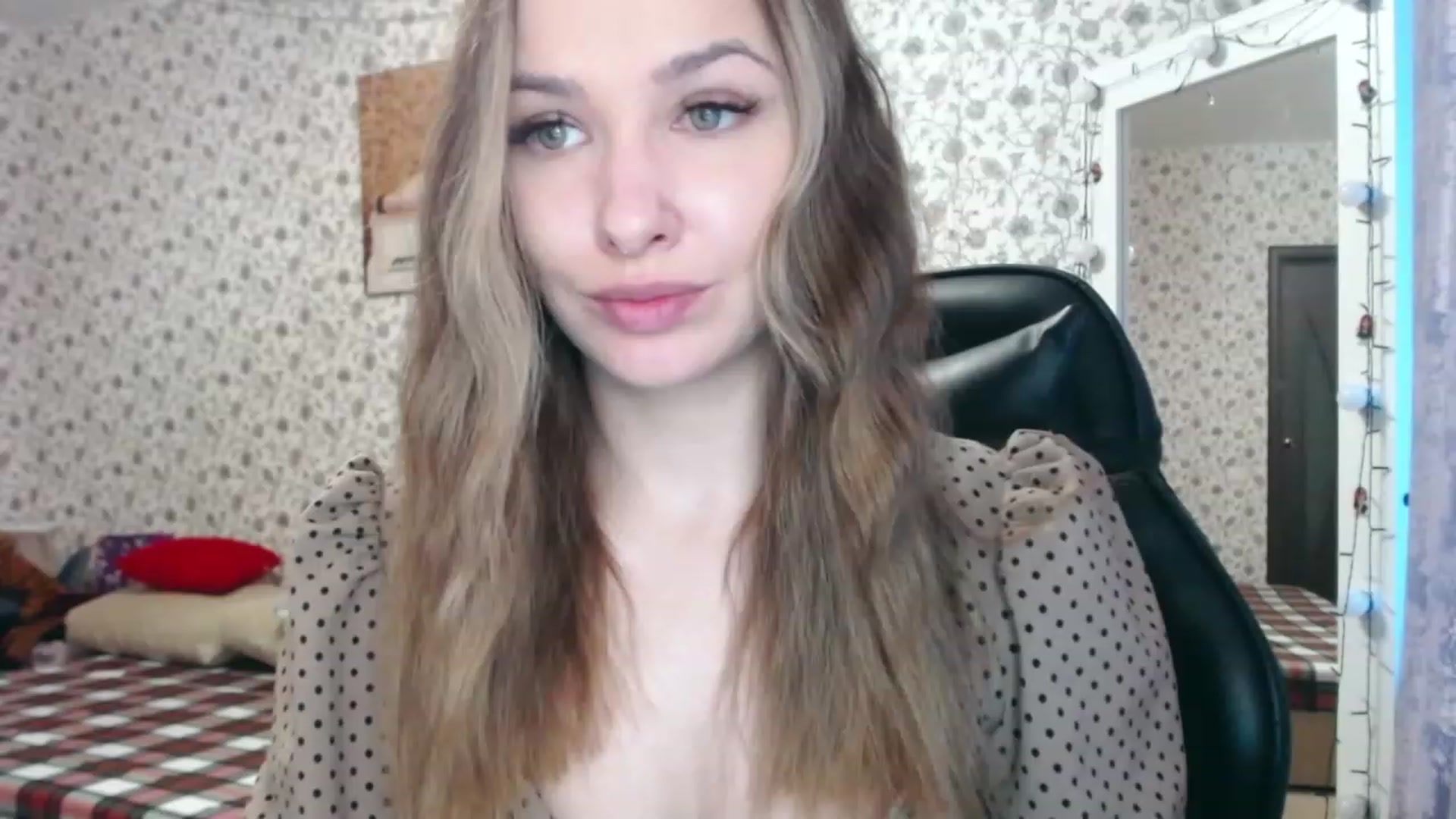 Gallery image thumbnail from RosieRosa's myfreecams stream on, 03/27/2023, 04:51 image 10 of 20