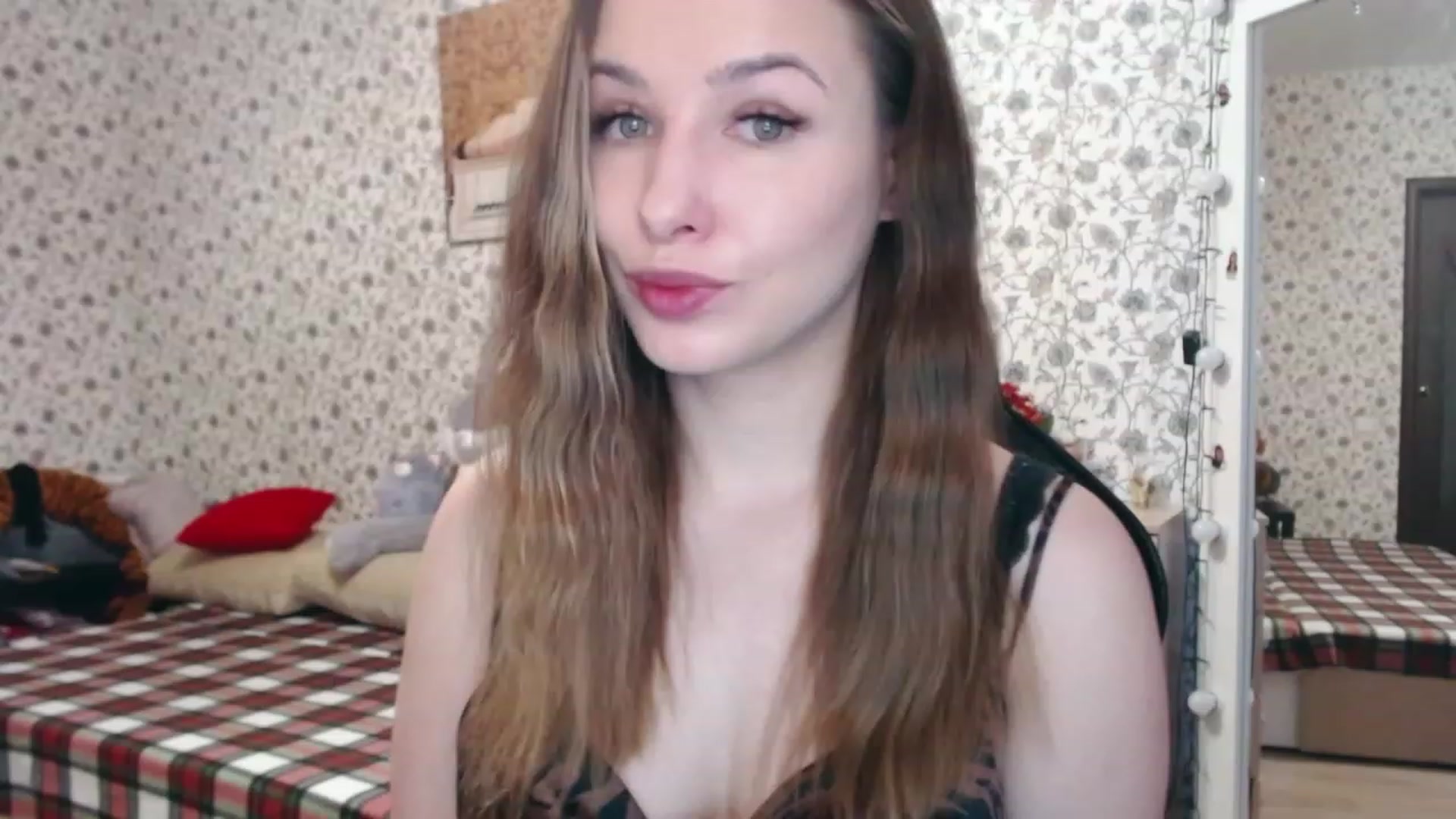 Gallery image thumbnail from RosieRosa's myfreecams stream on, 03/28/2023, 04:32 image 10 of 20