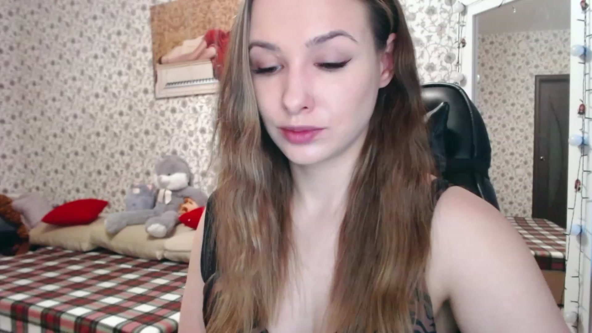 Gallery image thumbnail from RosieRosa's myfreecams stream on, 03/28/2023, 04:32 image 6 of 20