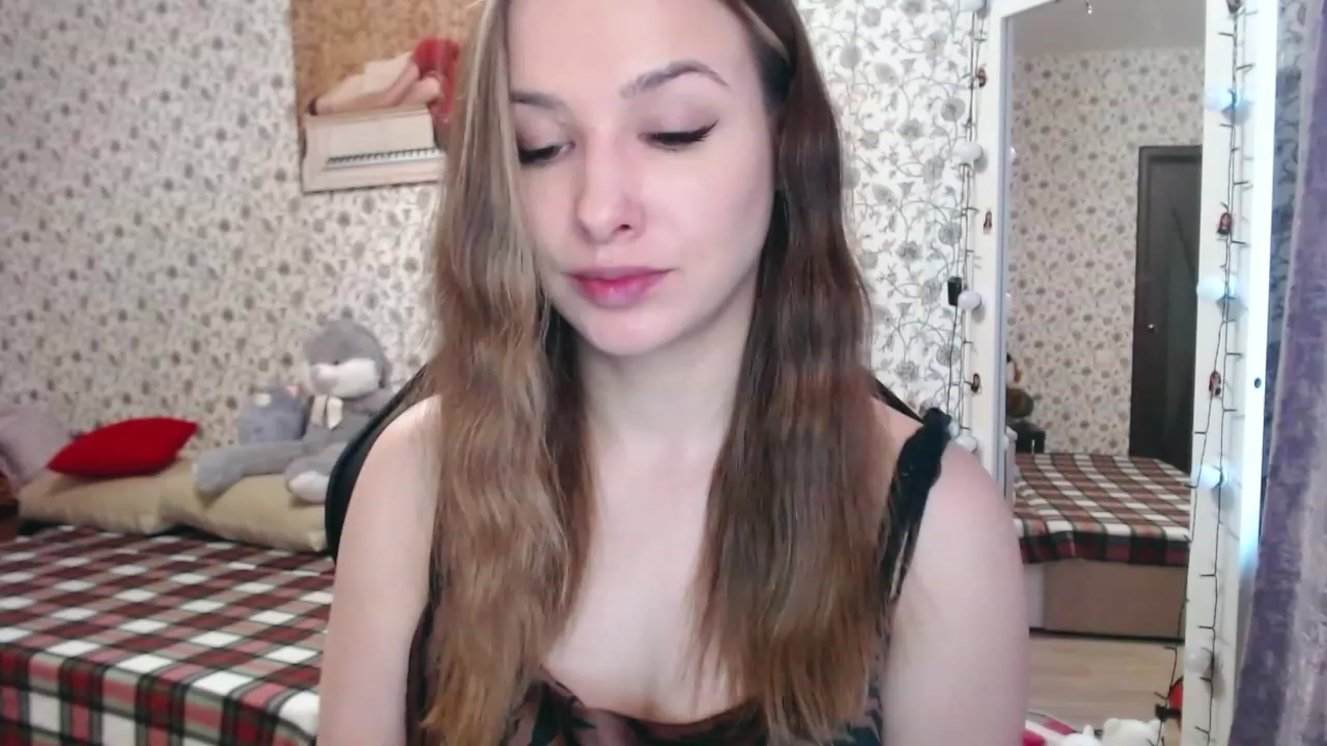 Gallery image thumbnail from RosieRosa's myfreecams stream on, 03/28/2023, 04:32 image 19 of 20