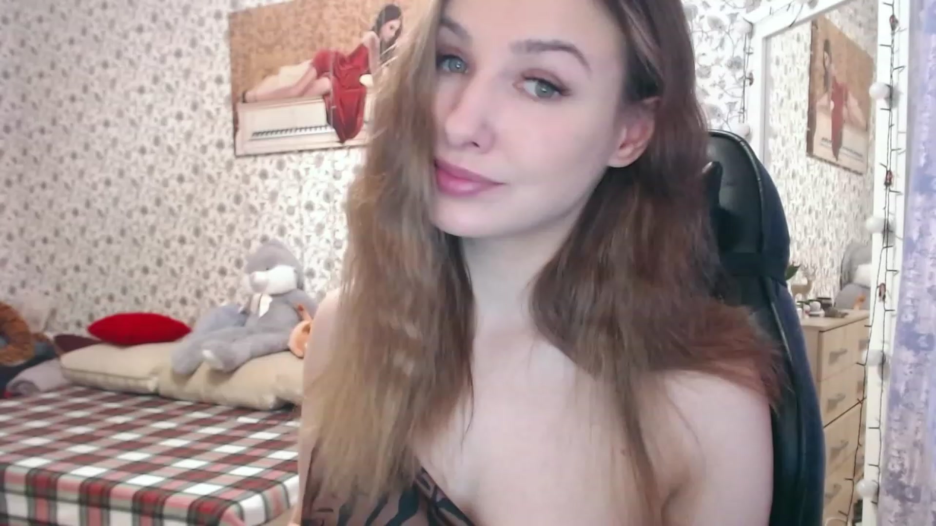 Gallery image thumbnail from RosieRosa's myfreecams stream on, 04/03/2023, 03:58 image 16 of 20