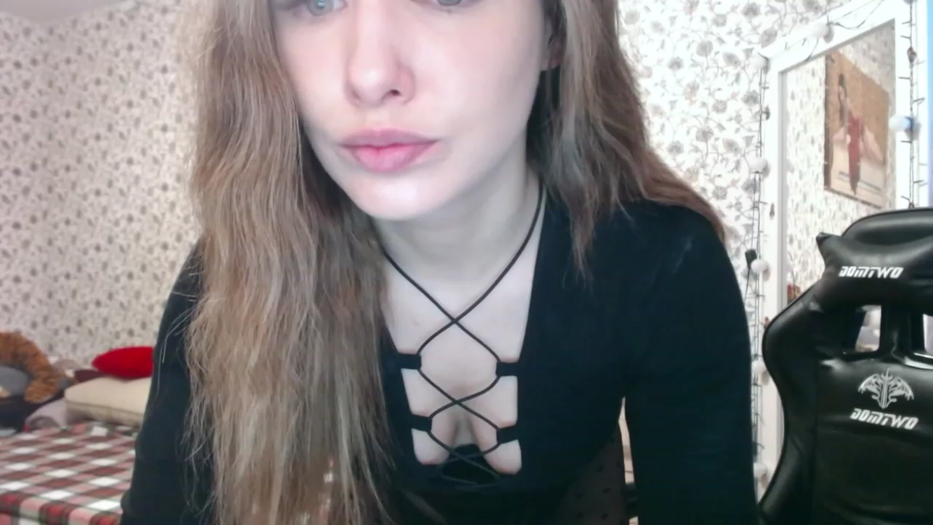Gallery image thumbnail from RosieRosa's myfreecams stream on, 04/05/2023, 04:38 image 3 of 20