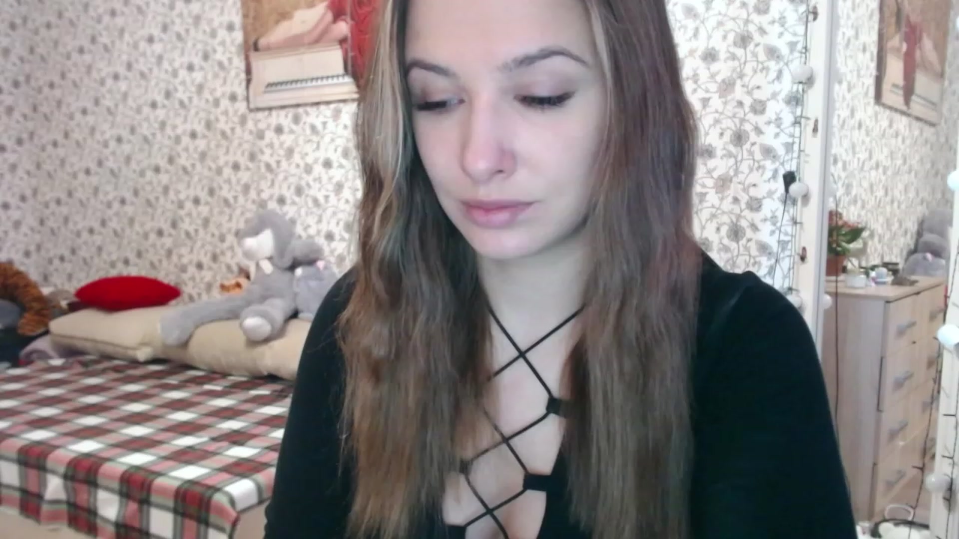 Gallery image thumbnail from RosieRosa's myfreecams stream on, 04/05/2023, 04:38 image 19 of 20