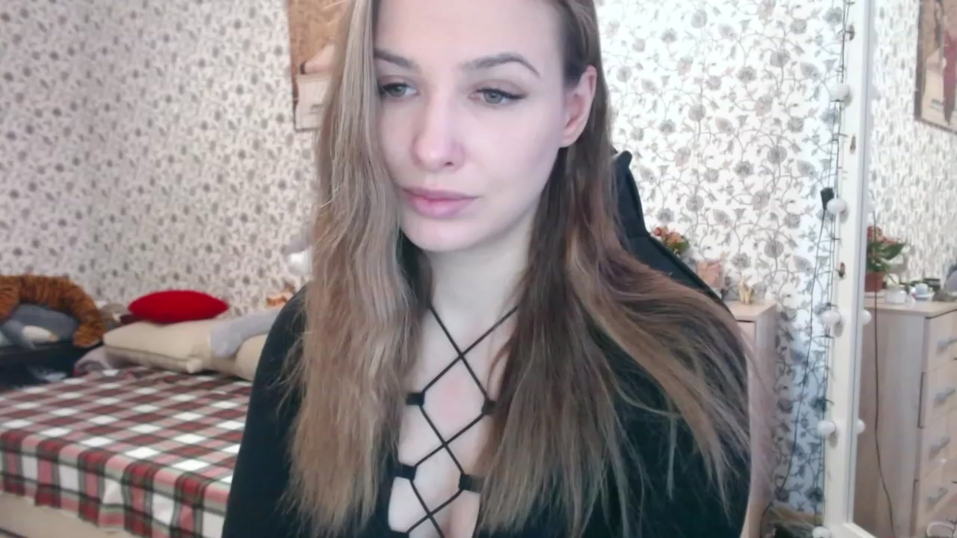 Gallery image thumbnail from RosieRosa's myfreecams stream on, 04/05/2023, 04:38 image 17 of 20