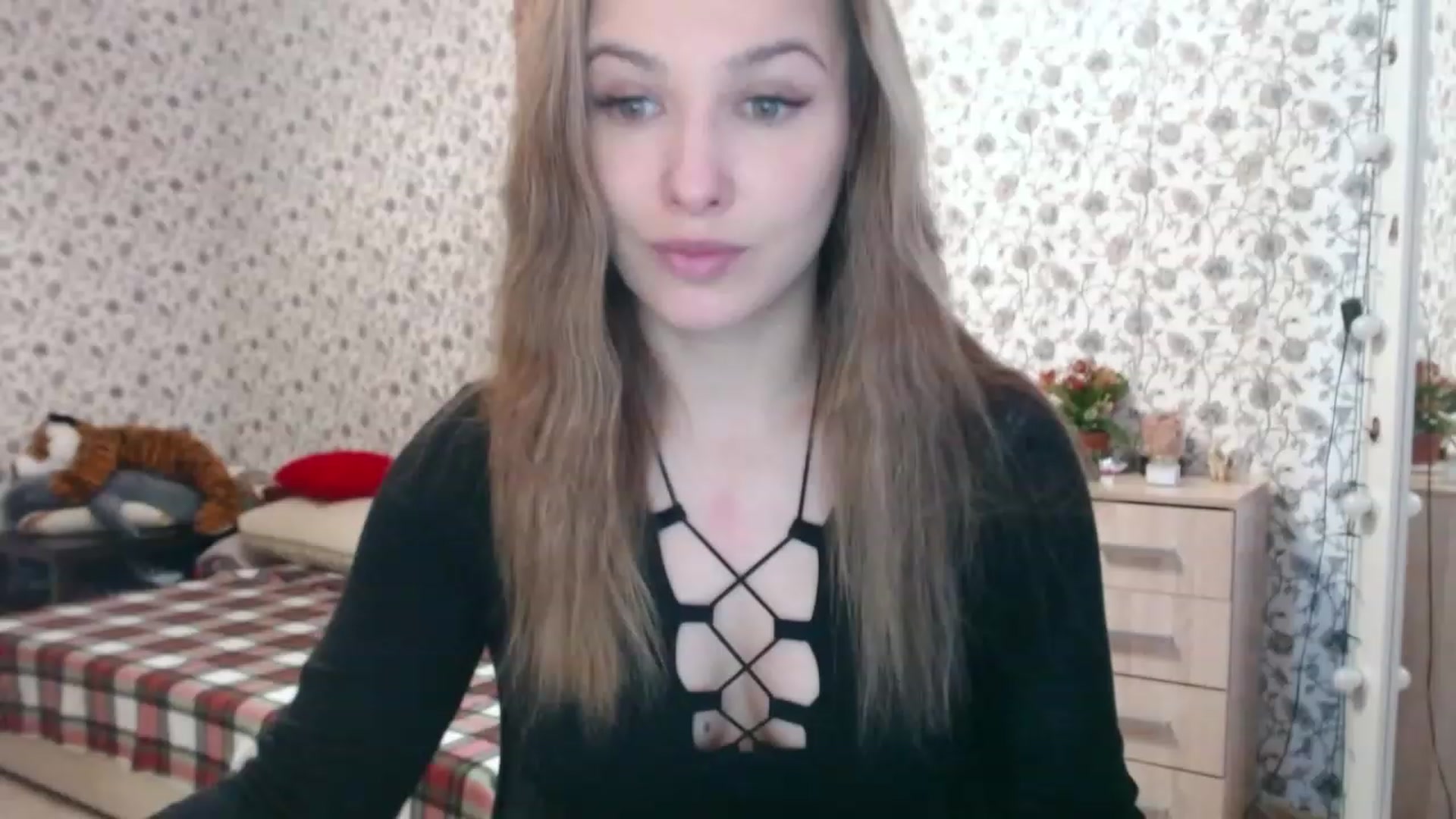 Gallery image thumbnail from RosieRosa's myfreecams stream on, 04/05/2023, 04:38 image 13 of 20