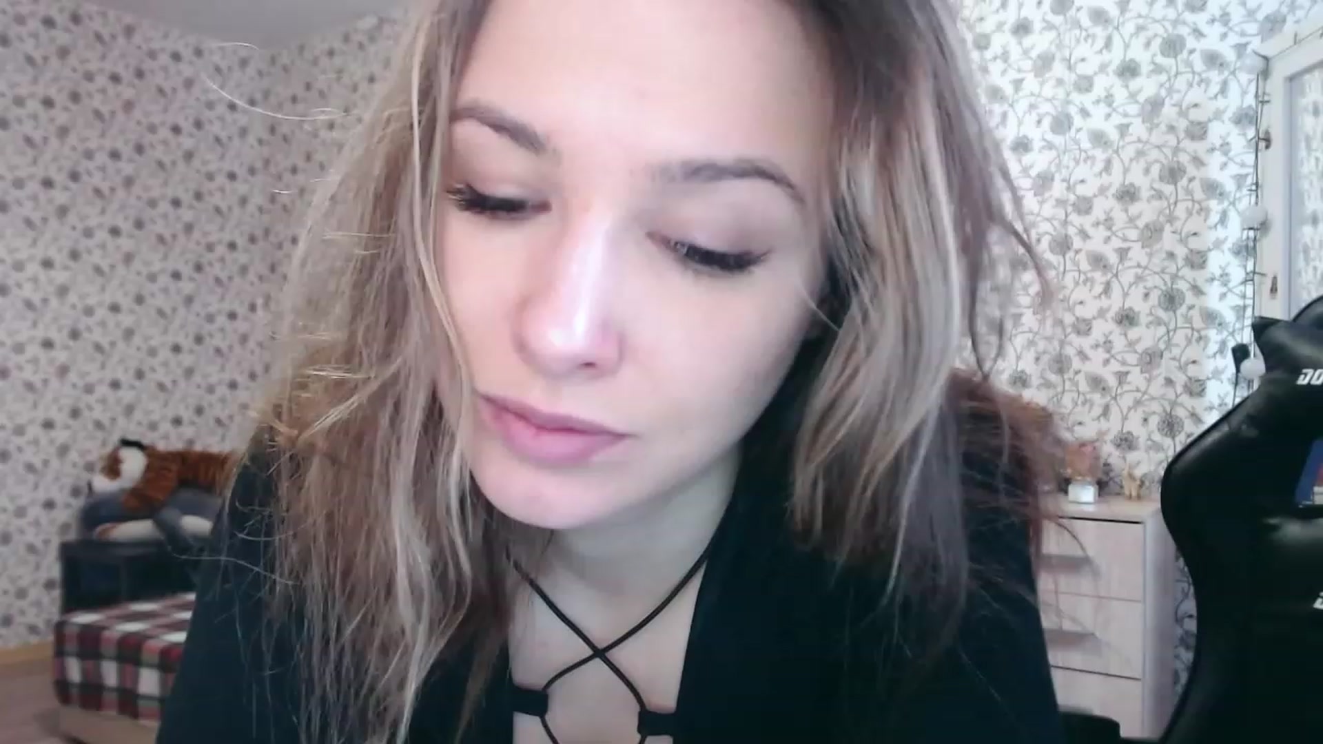 Gallery image thumbnail from RosieRosa's myfreecams stream on, 04/05/2023, 06:32 image 10 of 20