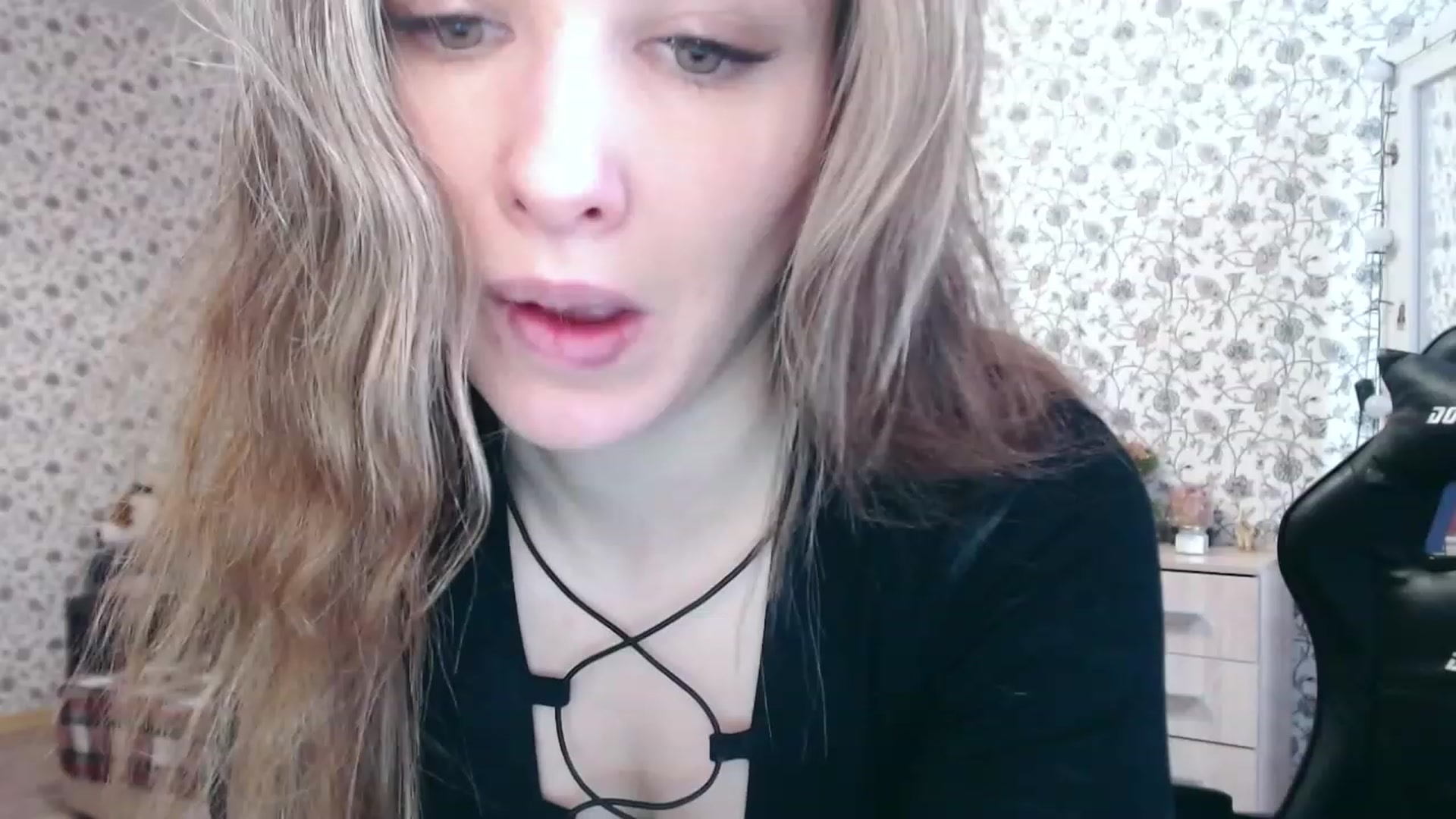 Gallery image thumbnail from RosieRosa's myfreecams stream on, 04/05/2023, 06:32 image 19 of 20