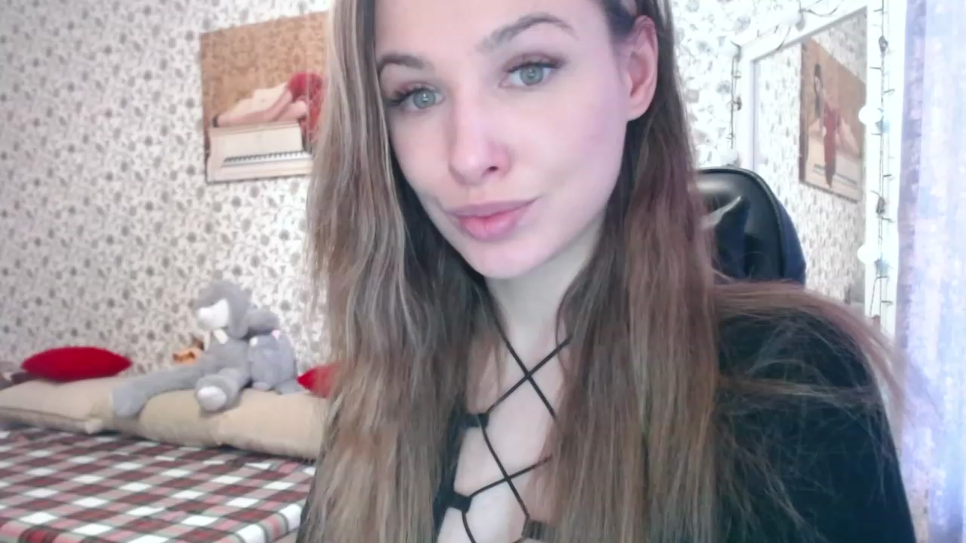 Gallery image thumbnail from RosieRosa's myfreecams stream on, 04/05/2023, 06:32 image 5 of 20
