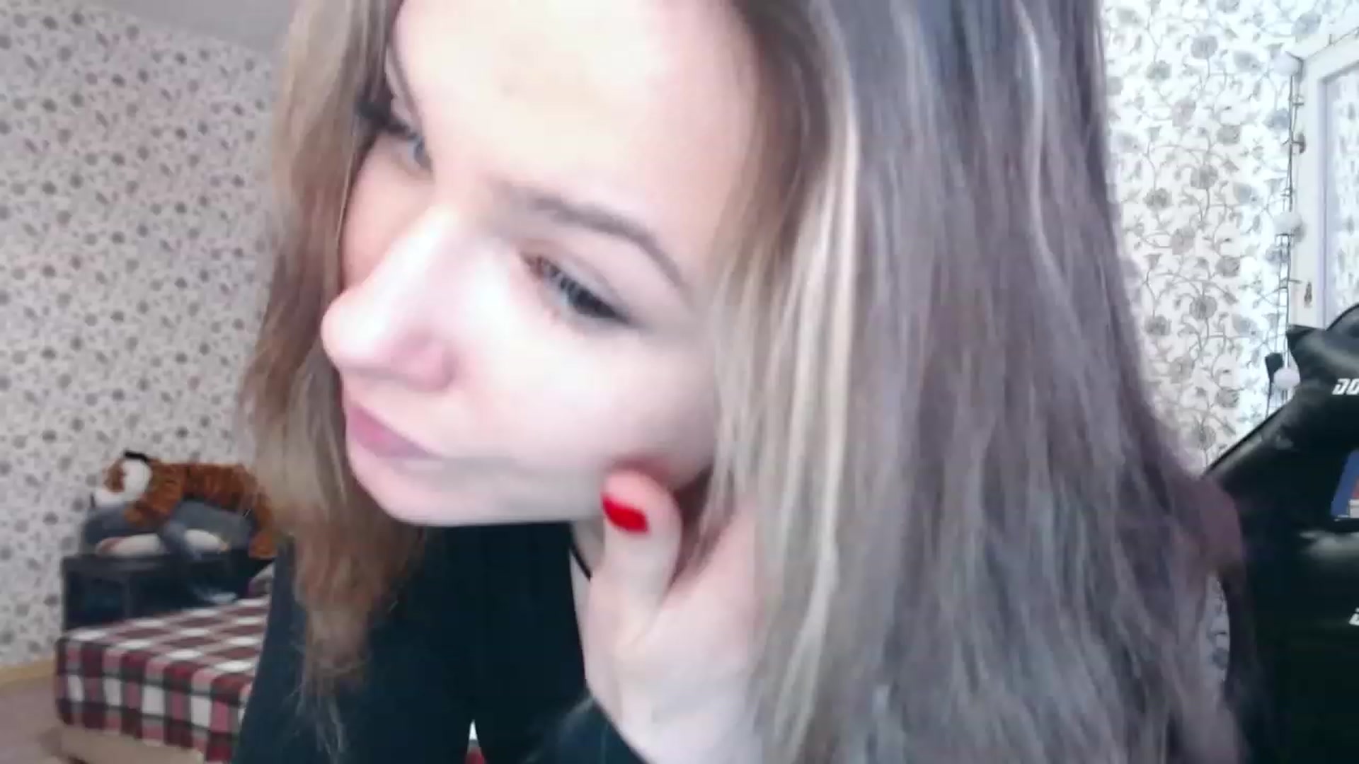 Gallery image thumbnail from RosieRosa's myfreecams stream on, 04/05/2023, 06:32 image 18 of 20