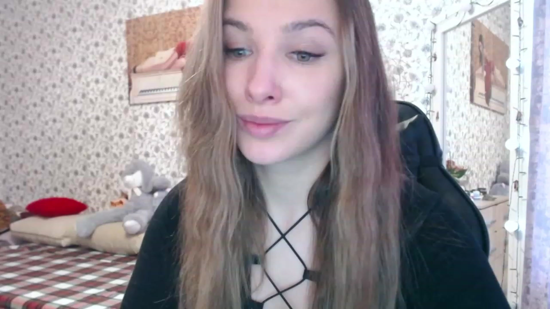 Gallery image thumbnail from RosieRosa's myfreecams stream on, 04/05/2023, 06:32 image 3 of 20