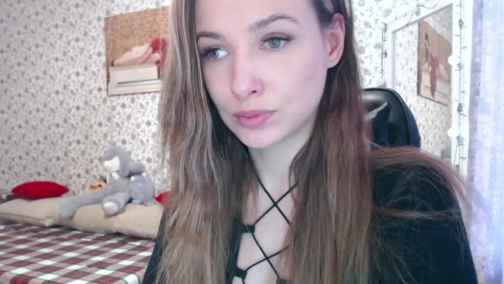 Gallery image thumbnail from RosieRosa's myfreecams stream on, 04/05/2023, 06:32 image 6 of 20