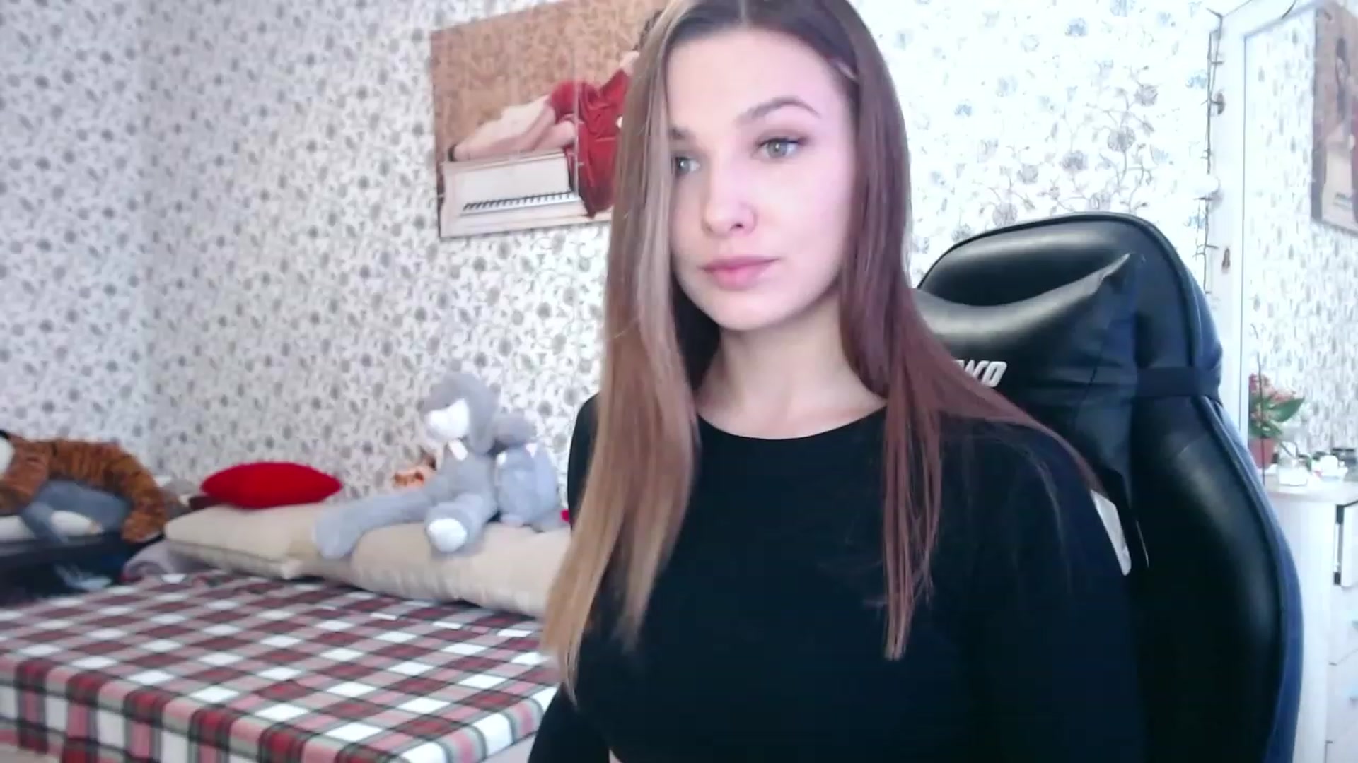 Gallery image thumbnail from RosieRosa's myfreecams stream on, 04/05/2023, 13:14 image 8 of 20